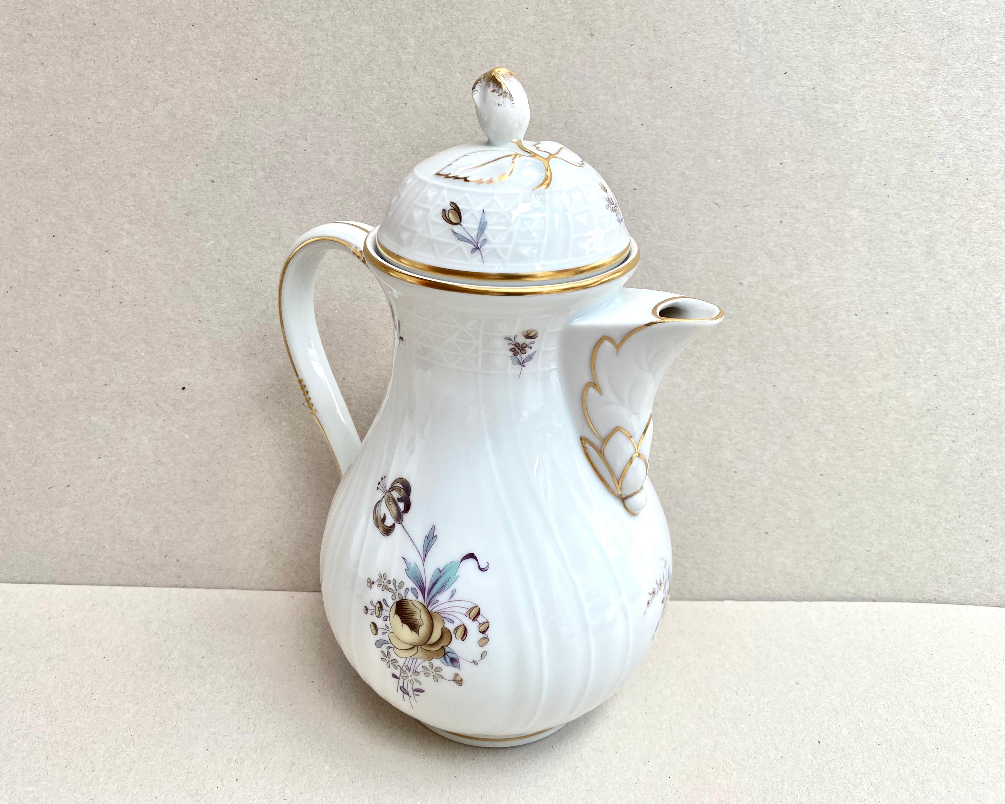 Hutschenreuther Selb Tea Set Antique Hutschenreuter Bavaria Bone China In Excellent Condition For Sale In Bastogne, BE