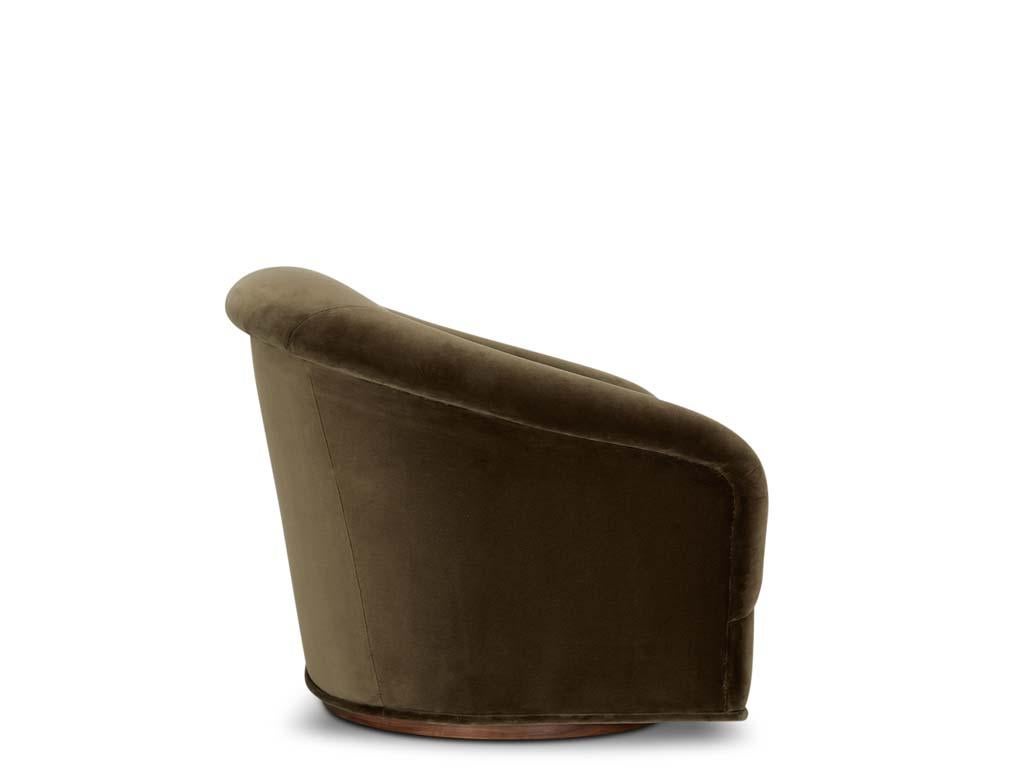 Mid-Century Modern Chaise pivotante Huxley de Lawson-Fenning en vente