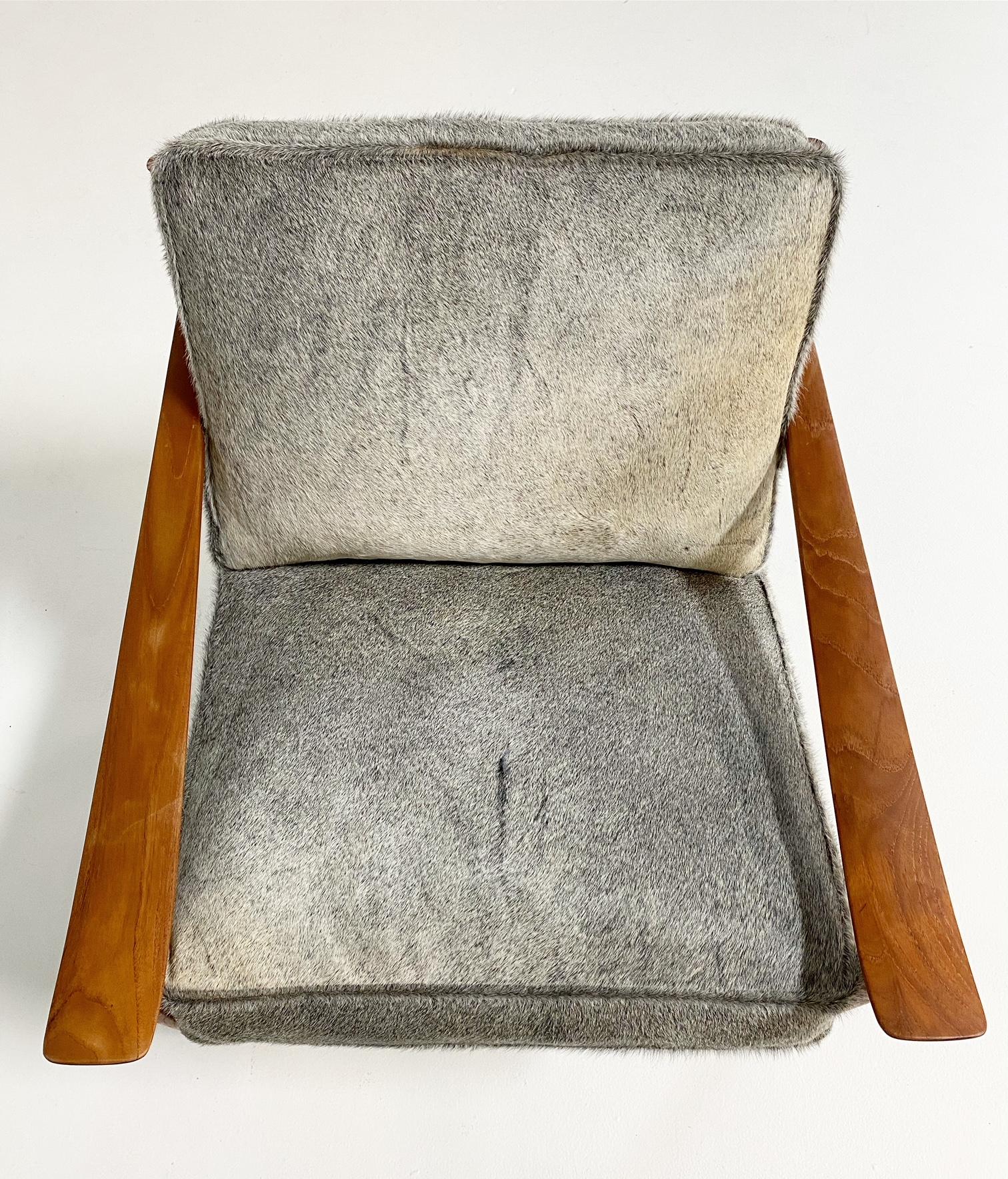 Hvidt and Mølgaard-Nielsen FD-130 Teak Chair and Ottoman in Cowhide For Sale 1