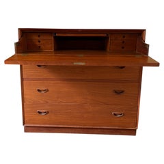 Hvidt und Molgaard Kommode aus massivem Teakholz oder Kommode mit Spiegel