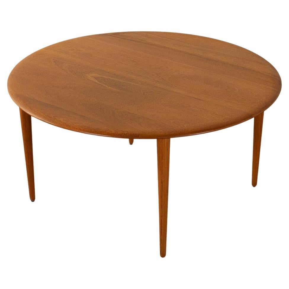 Hvidt & Mølgaard-Nielsen coffee table for France & Søn, 1960s For Sale