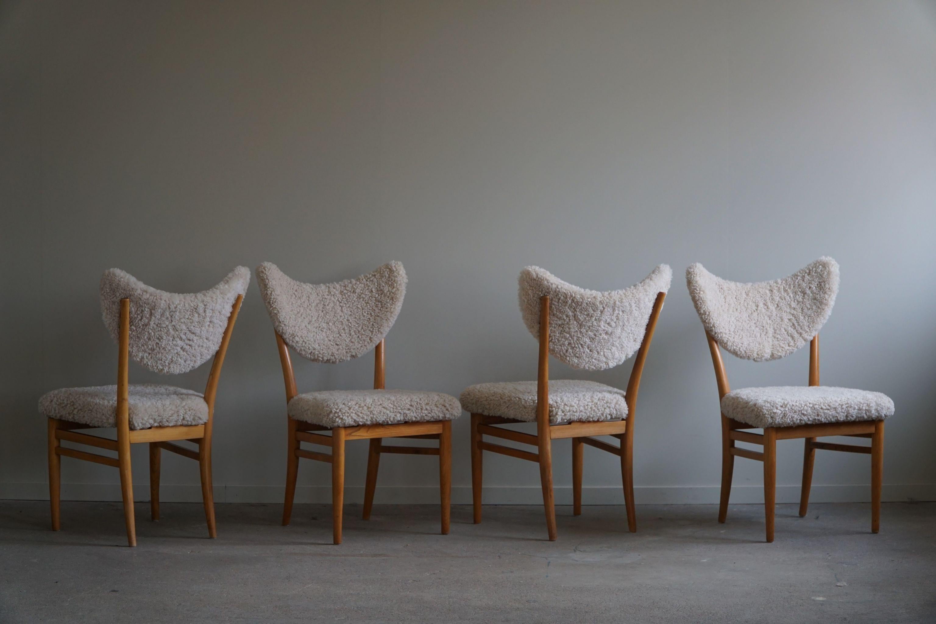 Mid-Century Modern Hvidt & Mølgaard, Set of 4 Chairs in Ash, Reupholstered in Lambswool, 1950s