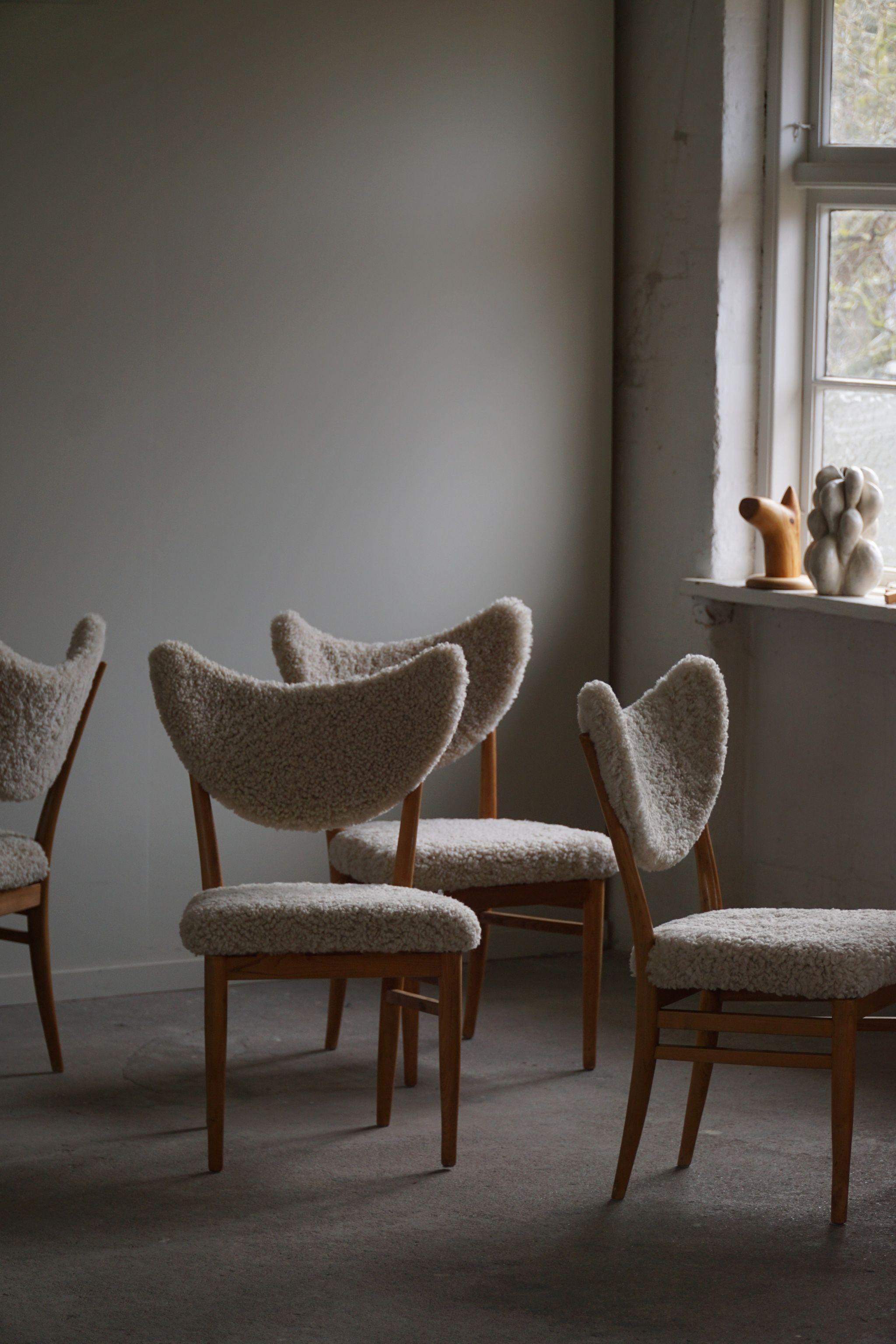 Danish Hvidt & Mølgaard, Set of 4 Chairs in Ash, Reupholstered in Lambswool, 1950s For Sale