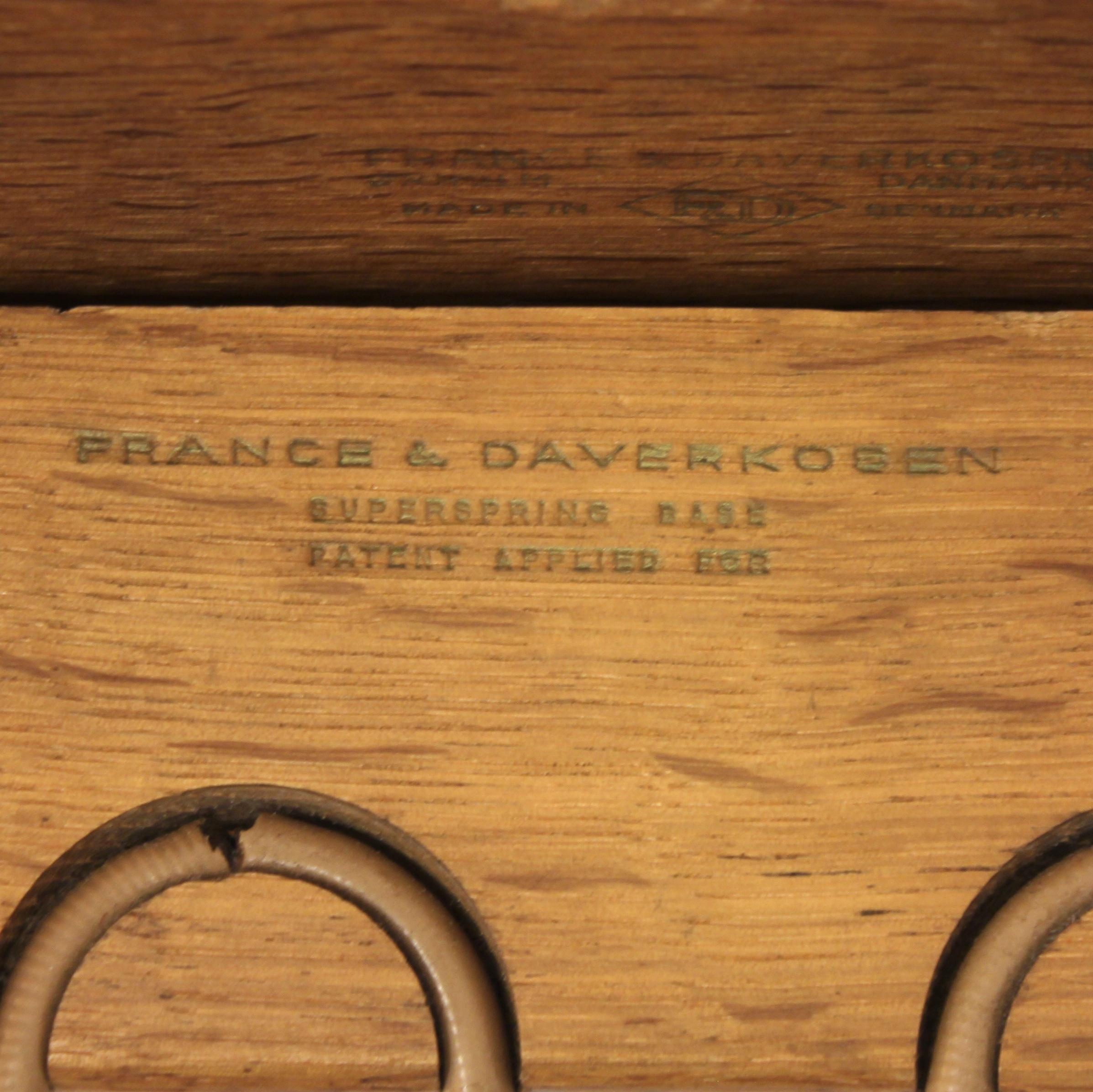 Hvidt & Mølgaard, Teak and Oak Lounge Chair FD 145, France & Daverkosen, 1950s 5