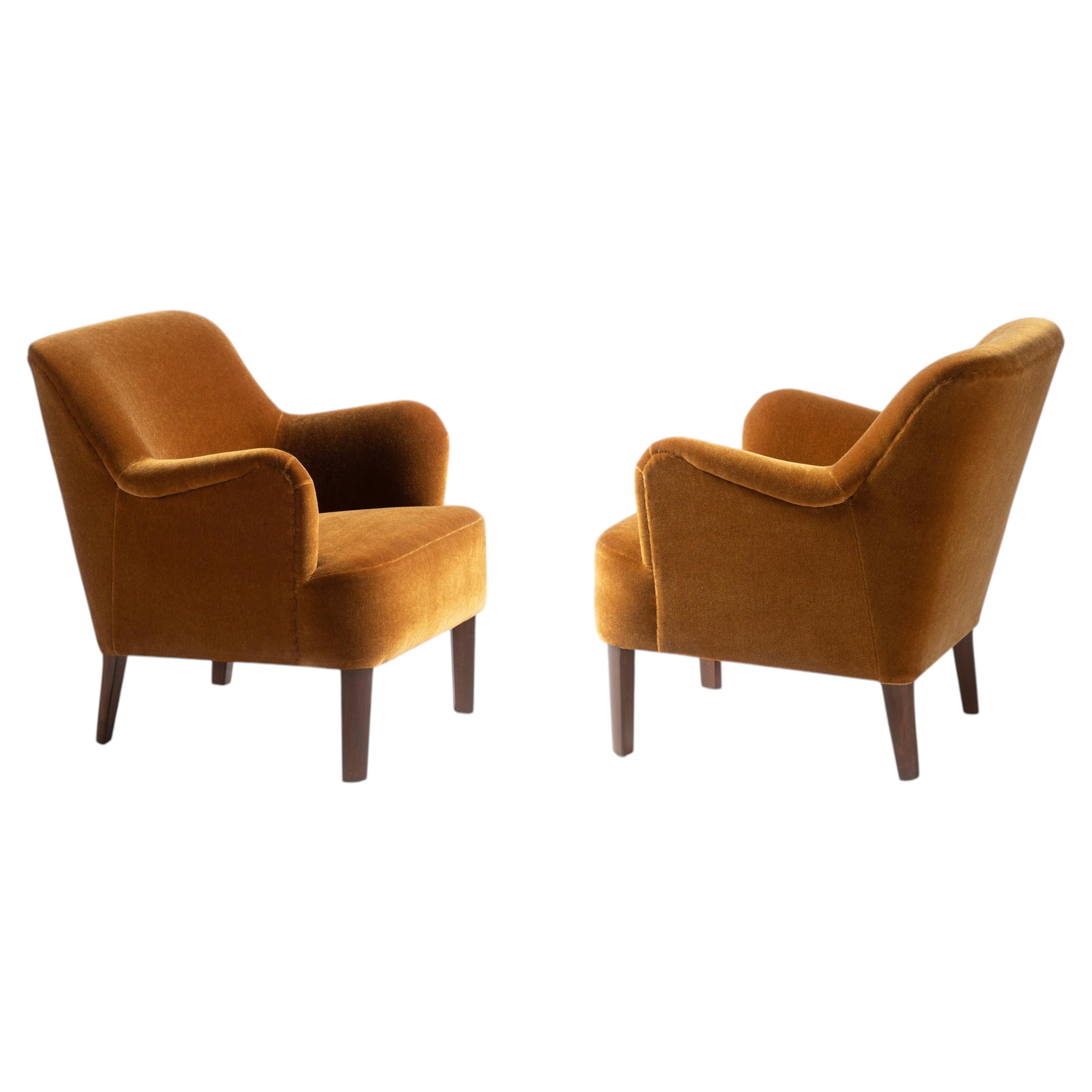 Hvidt & Molgaard 1940s Mohair Velvet Pair of Armchairs for Fritz Hansen
