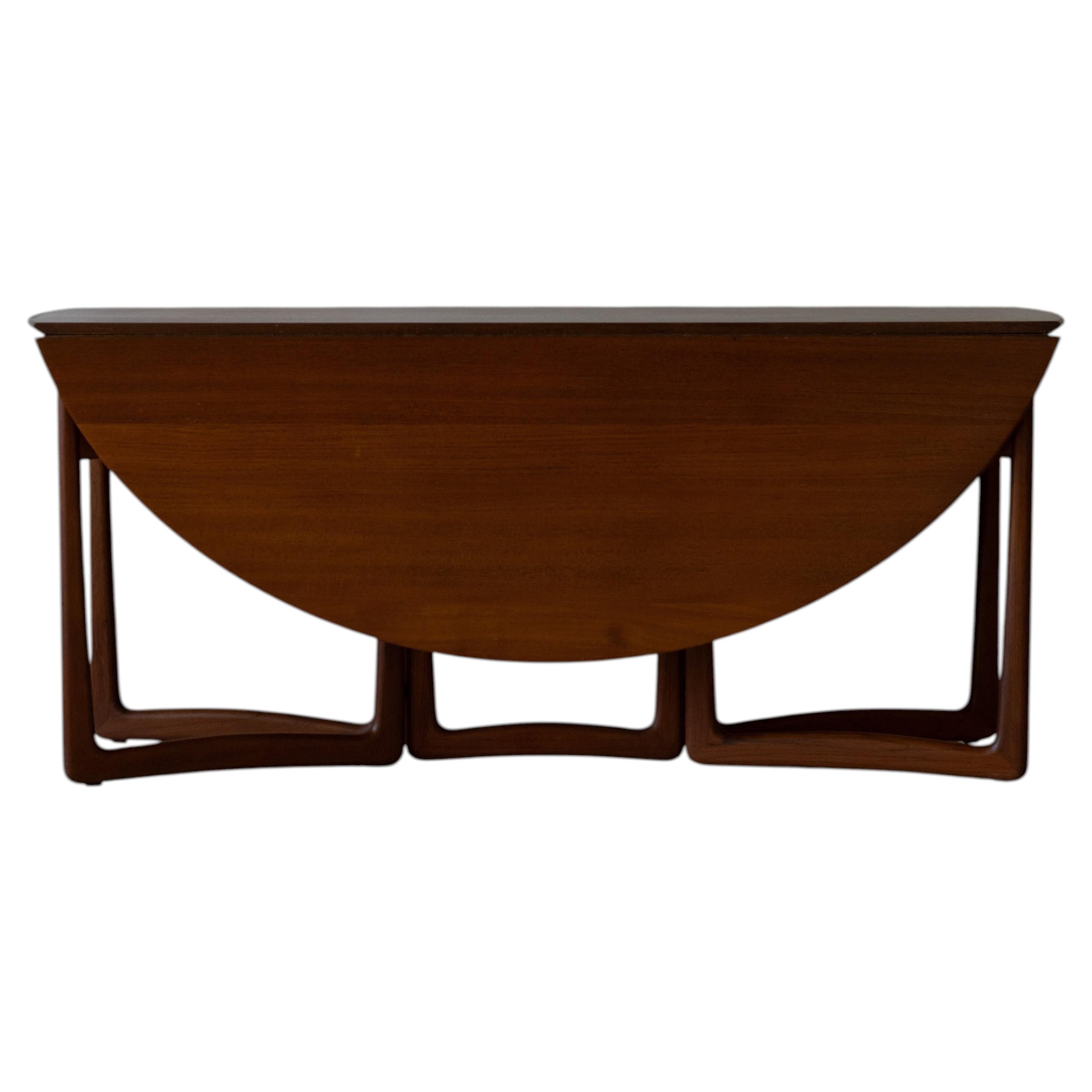 Hvidt & Molgaard Nielsen HM6 Drop Leaf Dining Table for France & Son, Denmark.