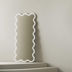 Hvyli 16 - Specchio a figura intera ondulato Specchio decorativo da parete di oitoproducts