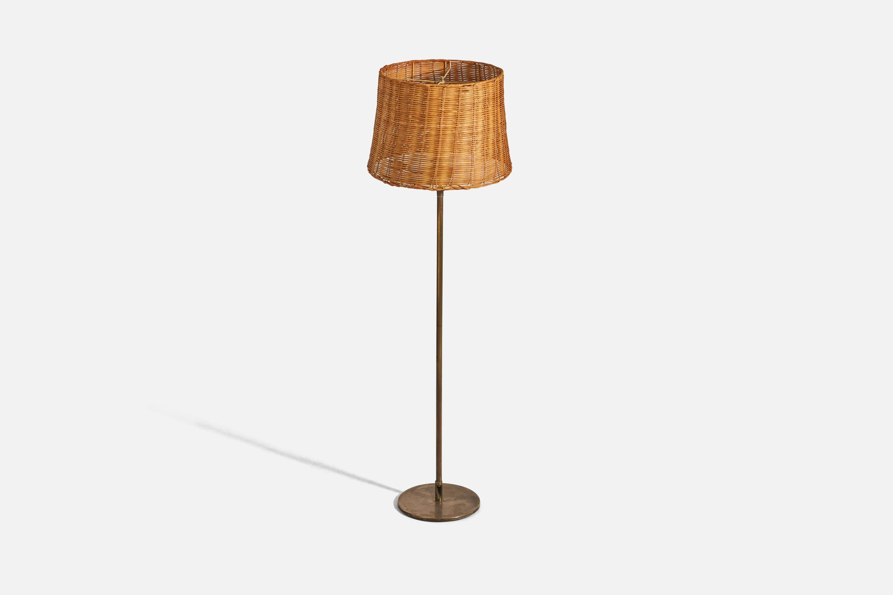 Scandinavian Modern H.W. Armatur, Adjustable Floor Lamp, Brass, Rattan, Sweden, 1950s For Sale