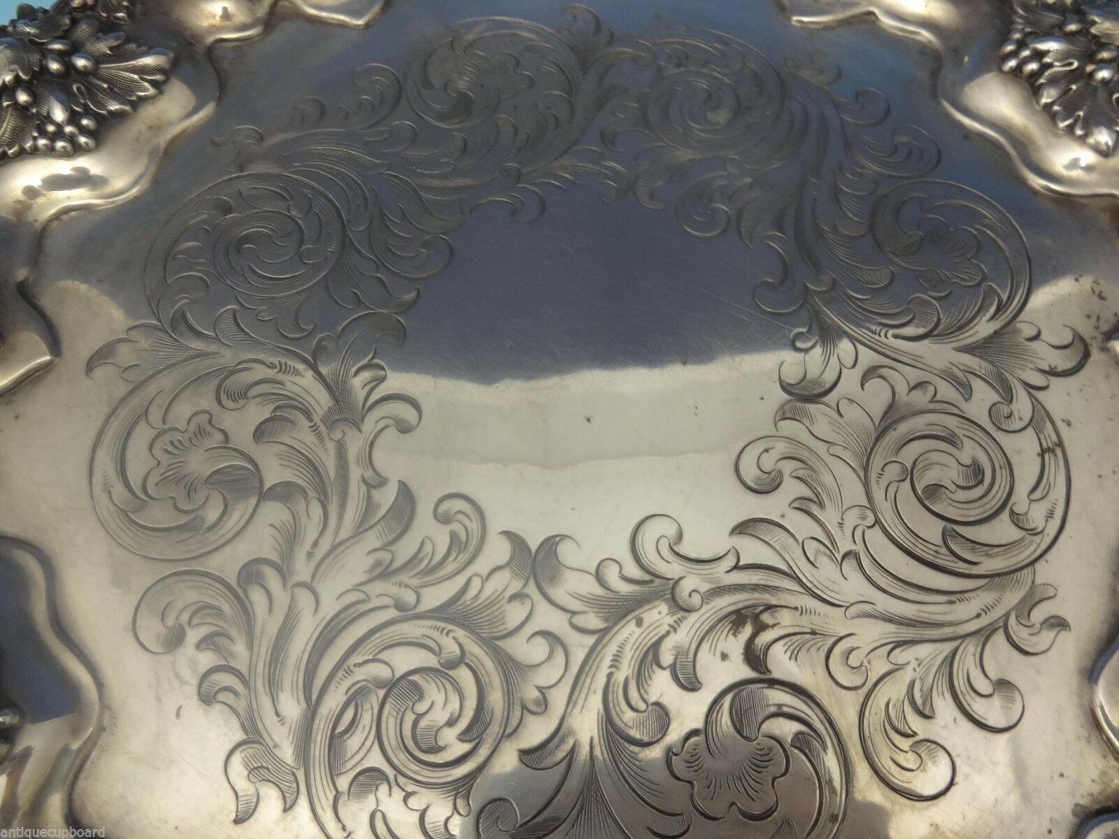 Hw & Co. Englisches Salbentablett mit Trauben auf dem Fuß, aus Sterlingsilber, um 1849 (20. Jahrhundert)
