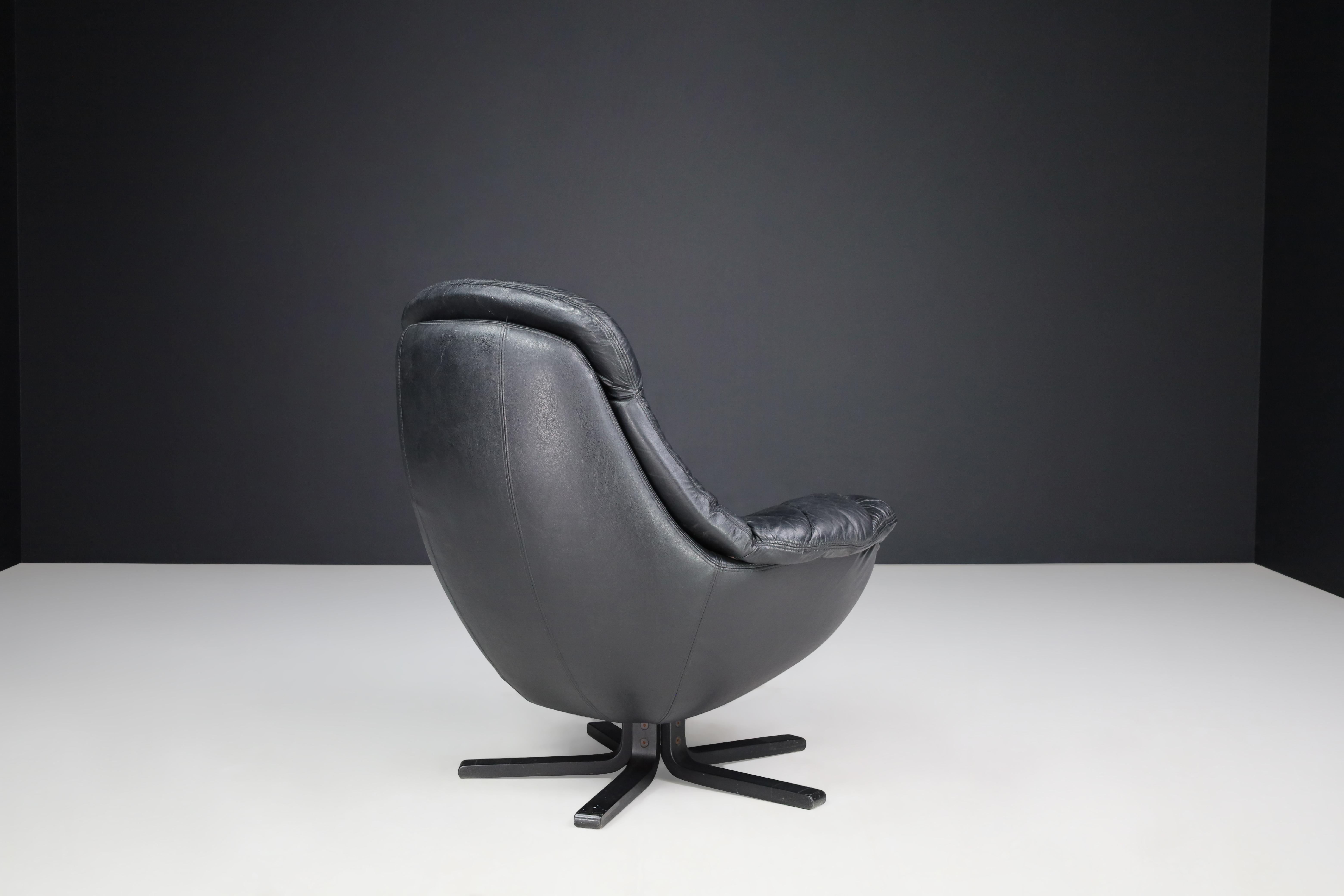 Pelle H. H. Klein per Sedie da salotto girevoli in pelle Bramin, Danimarca, anni '70 in vendita