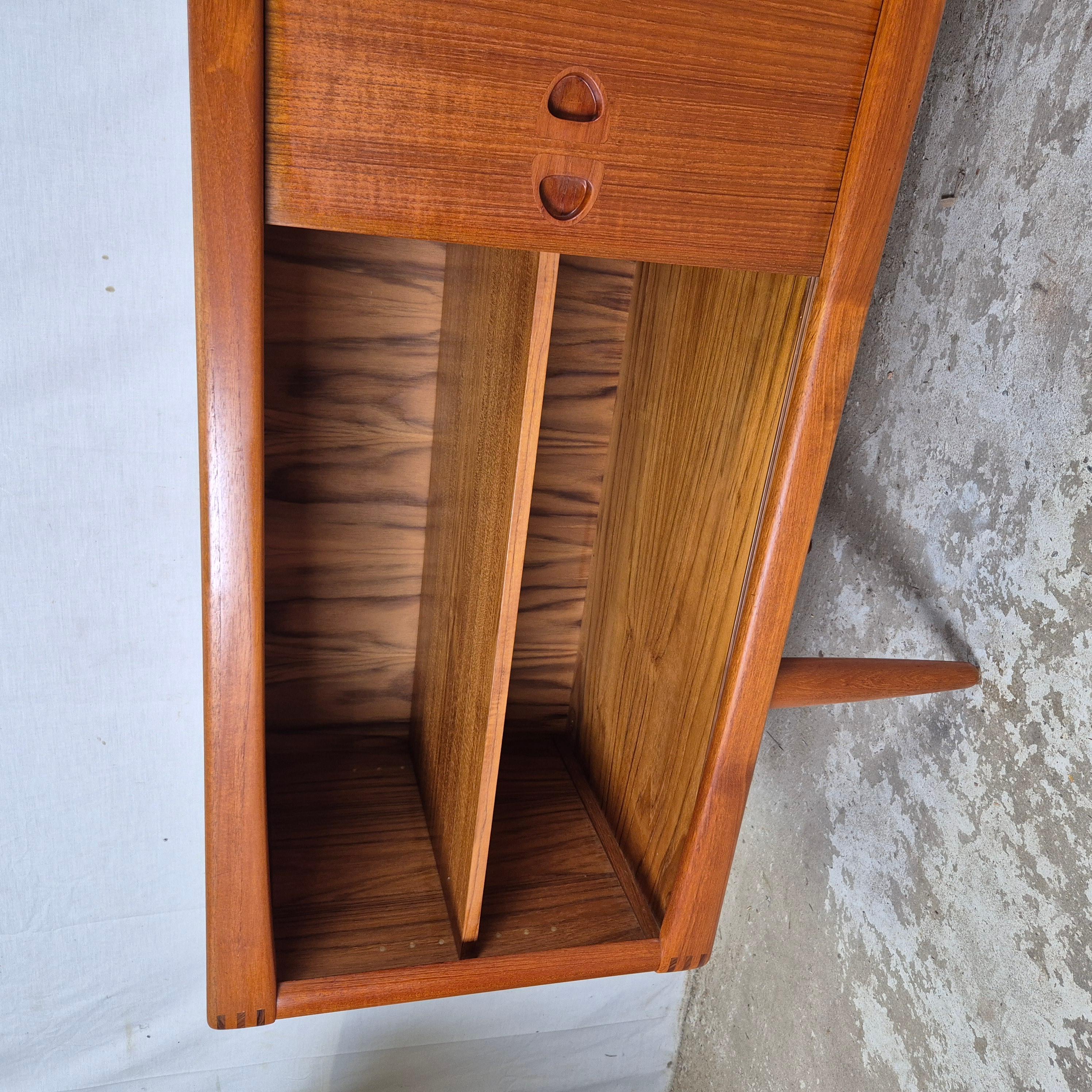 H.W. Klein for Bramin Mid Century Vintage Danish sideboard 60s 11
