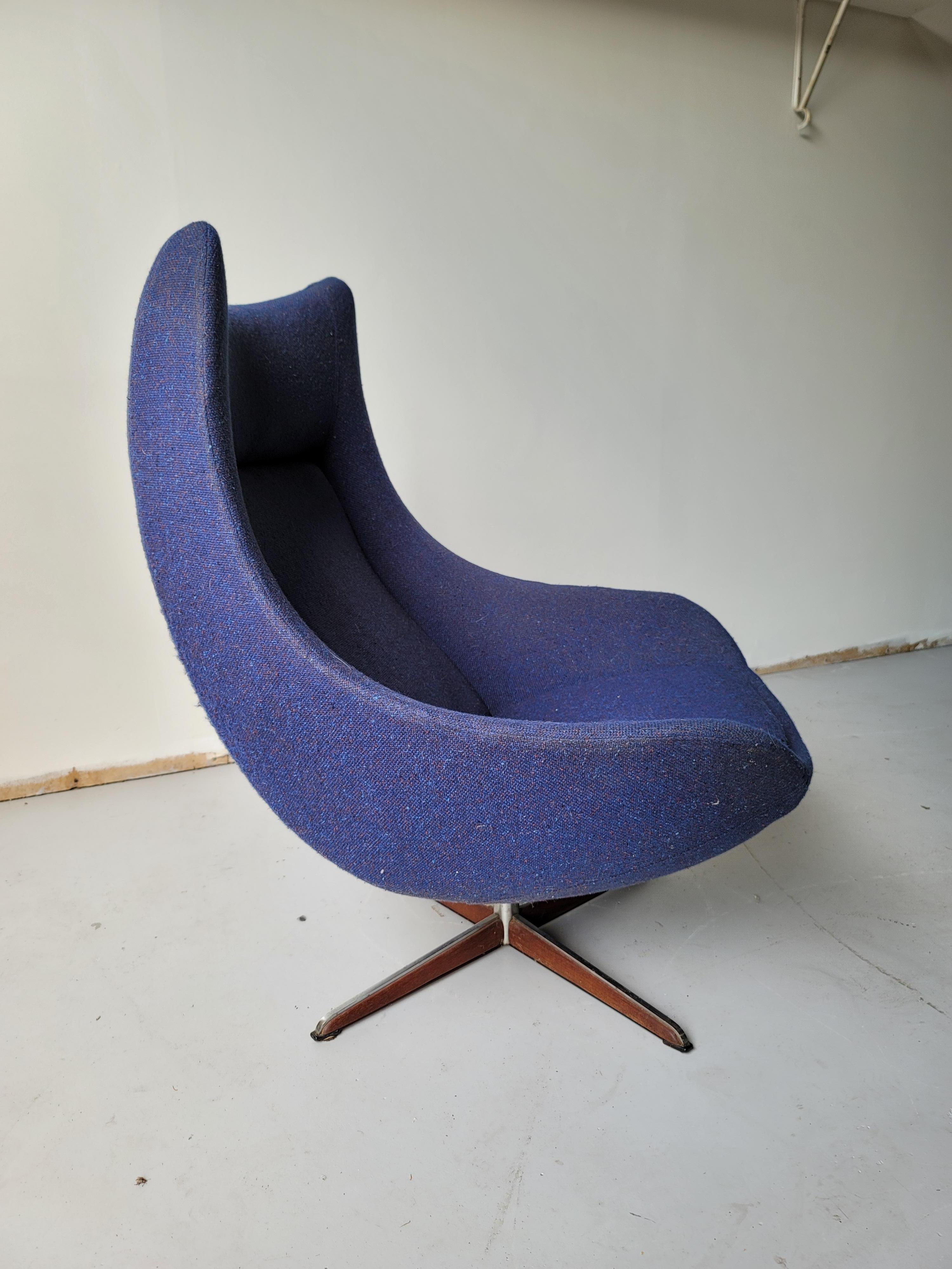 Danish H.W. Klein for Bramin Swivel Lounge Chair