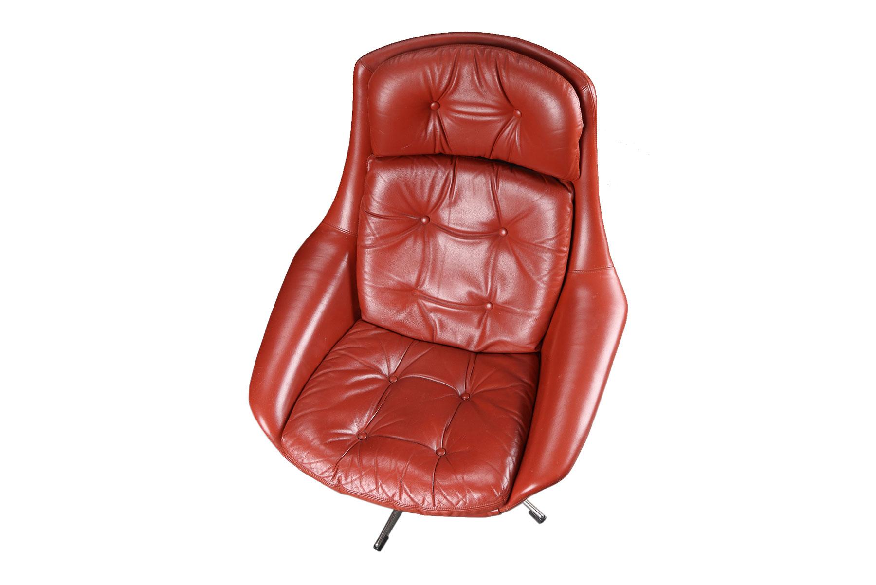 Mid-Century Modern H.W. Klein Highback Swivel Chair in Red Leather