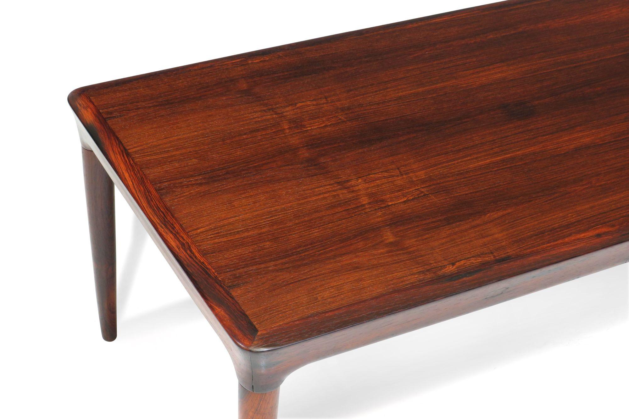 HW Klein Rosewood Coffee Table In Excellent Condition In Oakland, CA