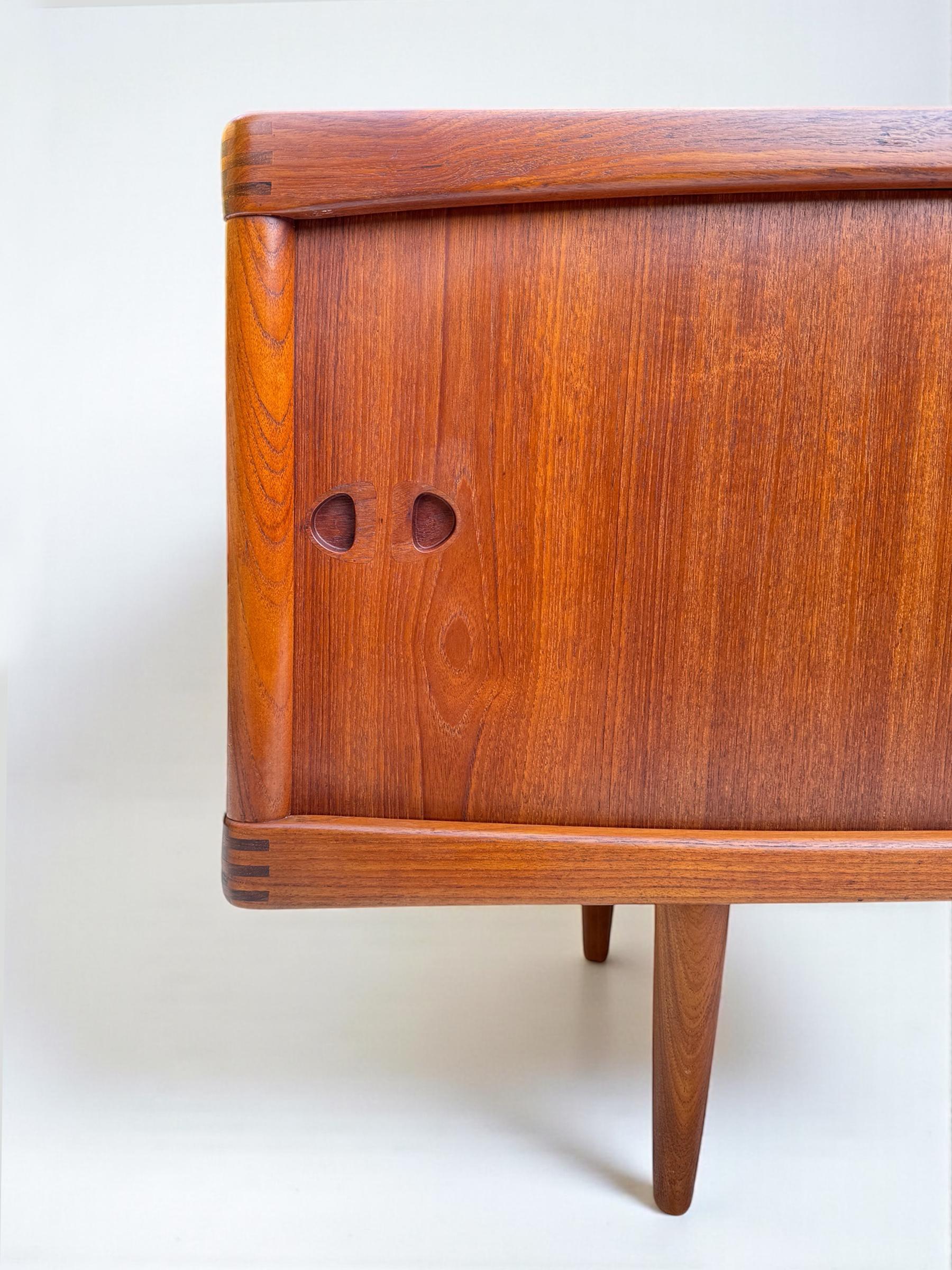 Mid-Century Modern H.W. Klein Teak Sideboard for Bramin, Denmark 1960's For Sale