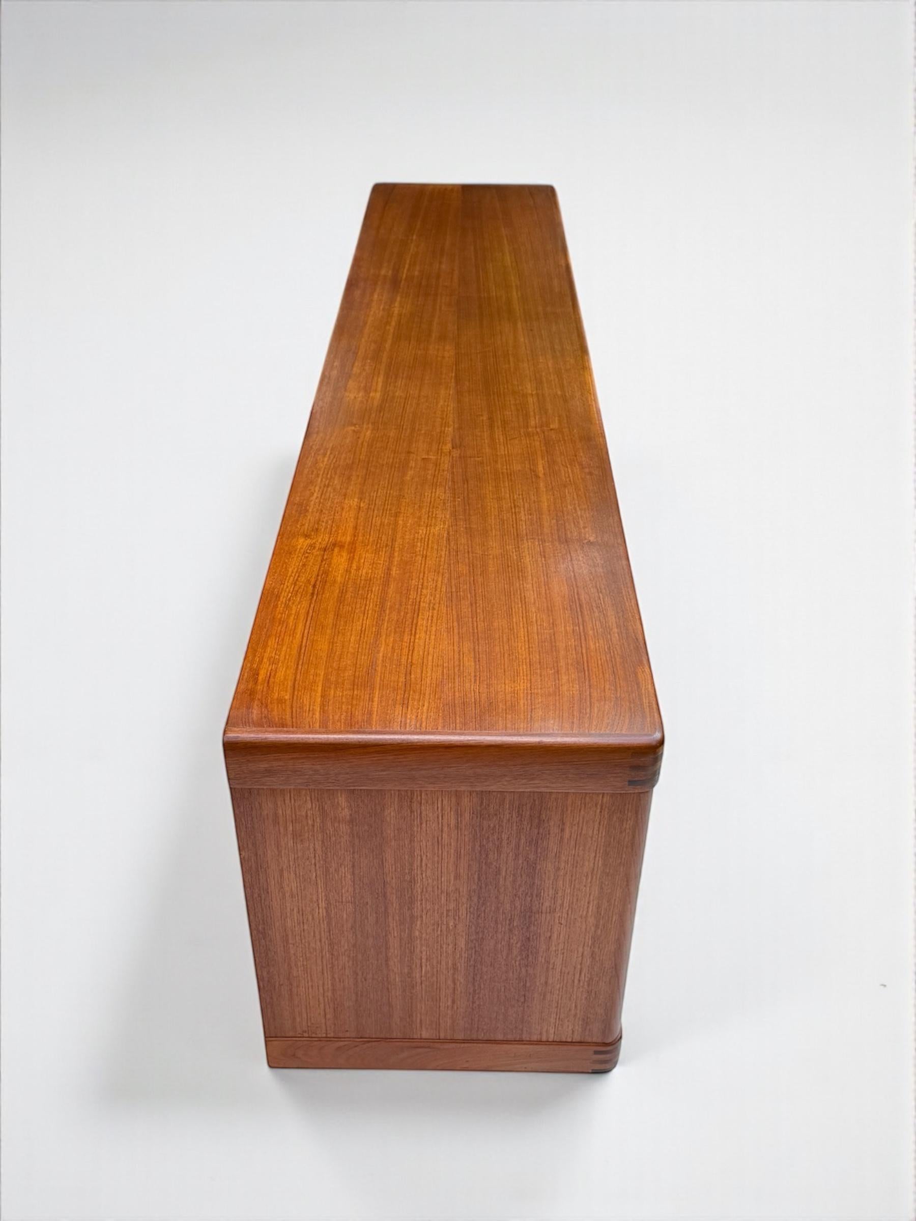 H.W. Klein Teak Sideboard for Bramin, Denmark 1960's In Good Condition For Sale In London, GB