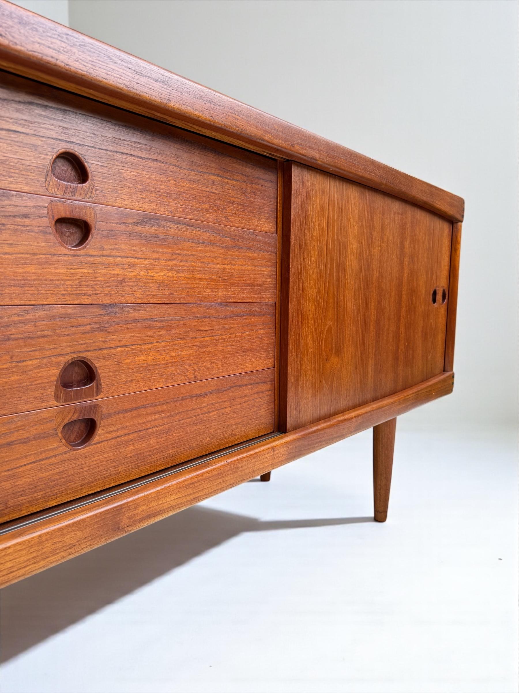H.W. Klein Teak Sideboard for Bramin, Denmark 1960's For Sale 1
