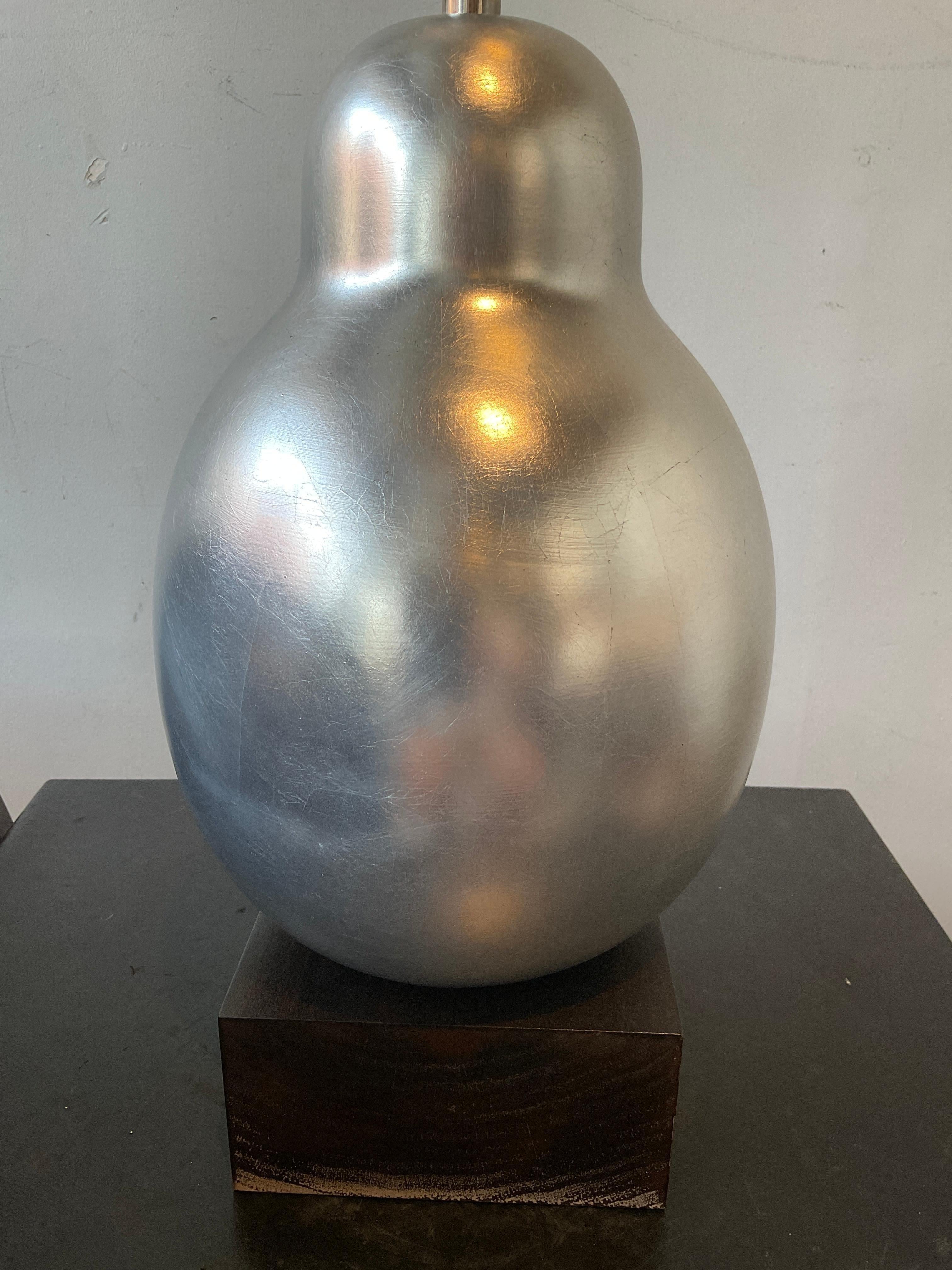 Resina Lampade a foglia d'argento Hwang Bishop in vendita