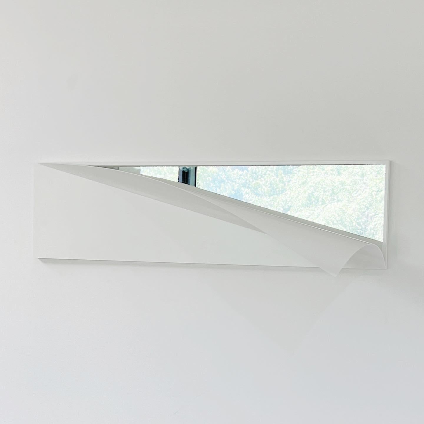 Name : HWI(翬) Wall Mirror
Designer : Lim, Joohee
Date of Manufacture  : 2022
Material : Stainless Steel, Powder Coat, Mirror
Condition : New
Country of Manufacture: South Korea
Size : 120cm(W) ​​x 33cm(H)


Artist Notes:
The HWI series has the dual