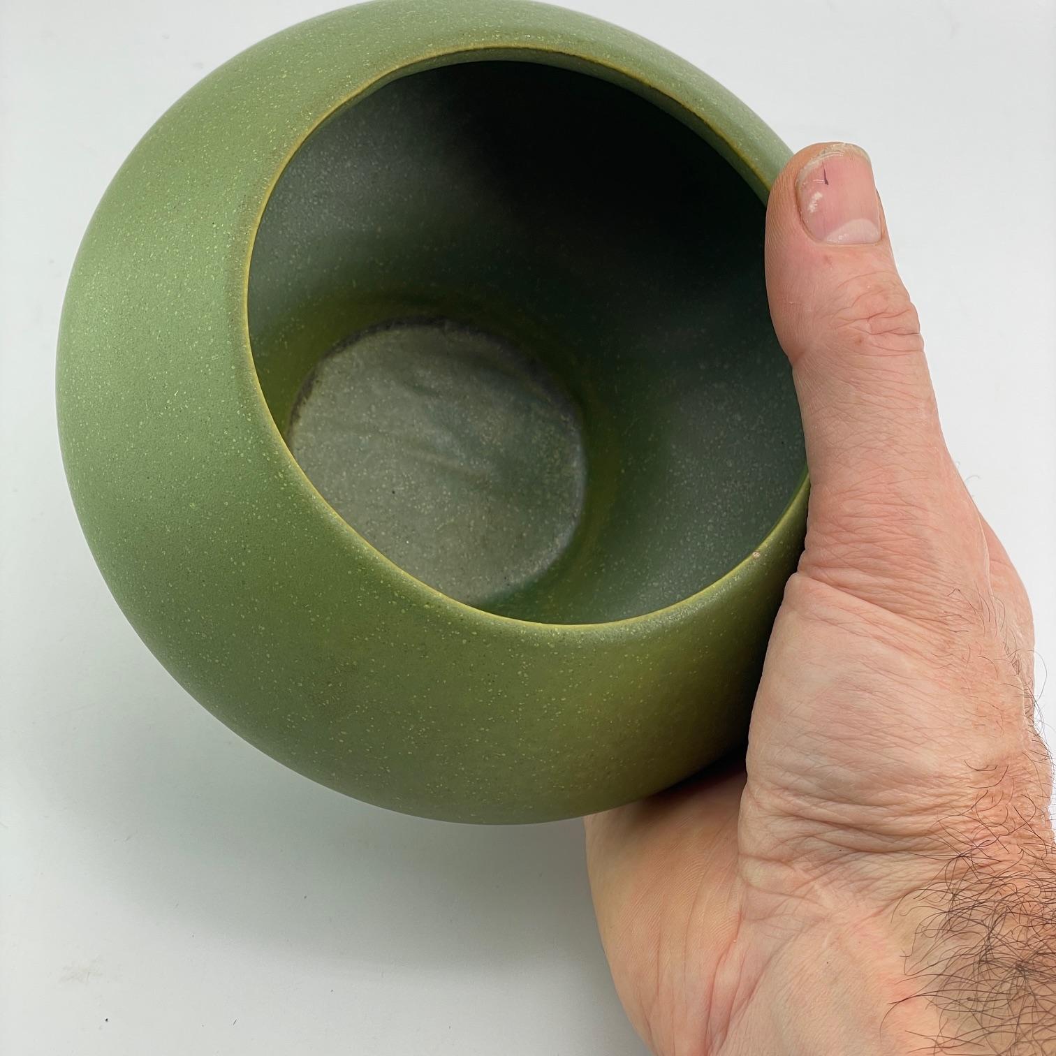 Glazed Hyalyn Nº 71 Green Pottery Planter Architectural AP Gainey USA For Sale