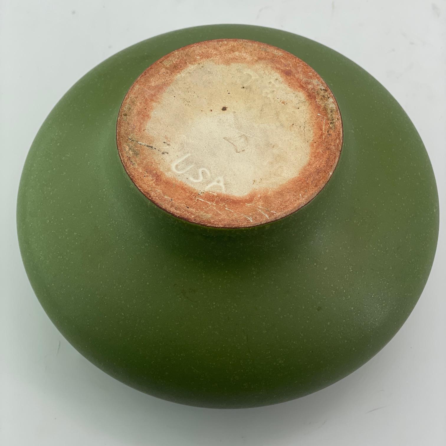 Mid-20th Century Hyalyn Nº 71 Green Pottery Planter Architectural AP Gainey USA For Sale