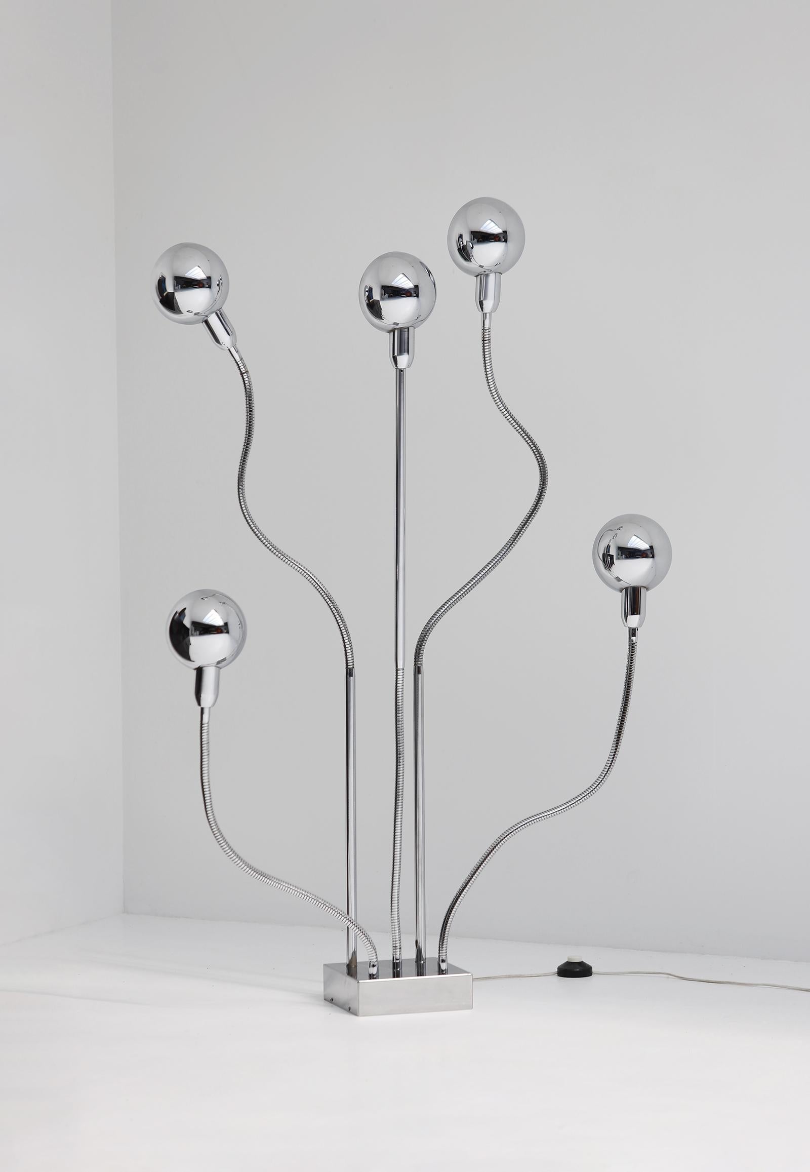 Hydra chrome floor / table lamp by Pierre Folie for Jaques Charpentier 1969 For Sale 3