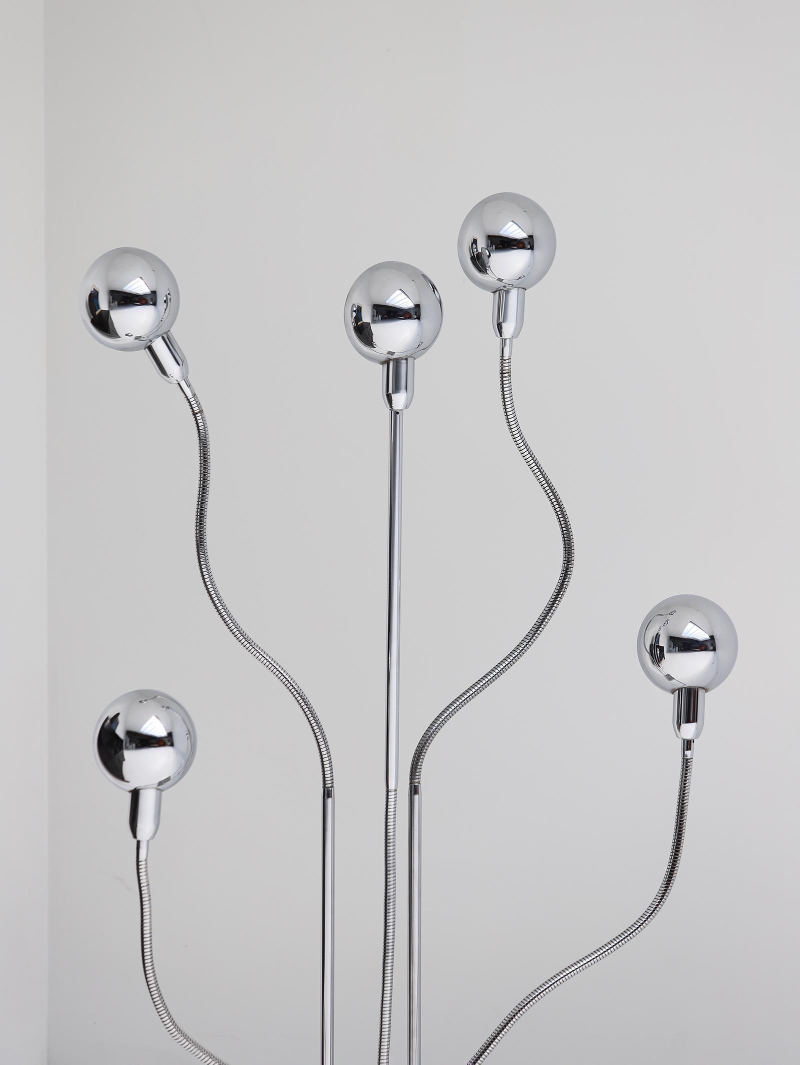  Hydra chrome floor / table lamp by Pierre Folie for Jaques Charpentier 1969 For Sale 4