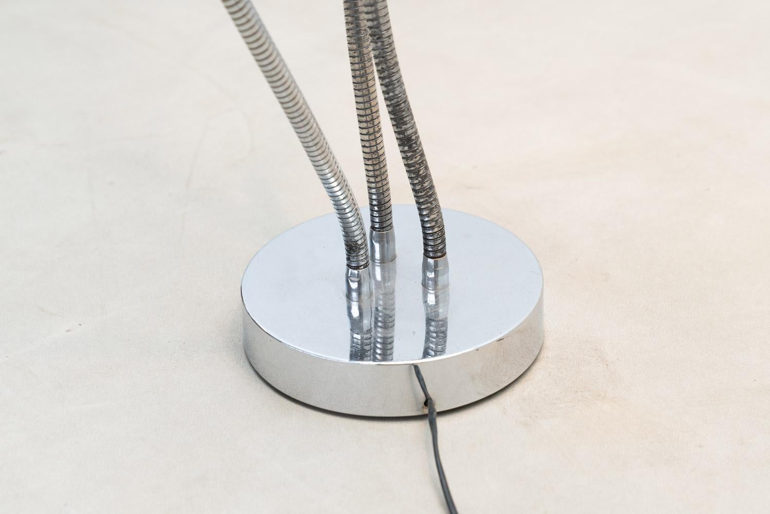 Hydra floor lamp by Pierre Folie 2