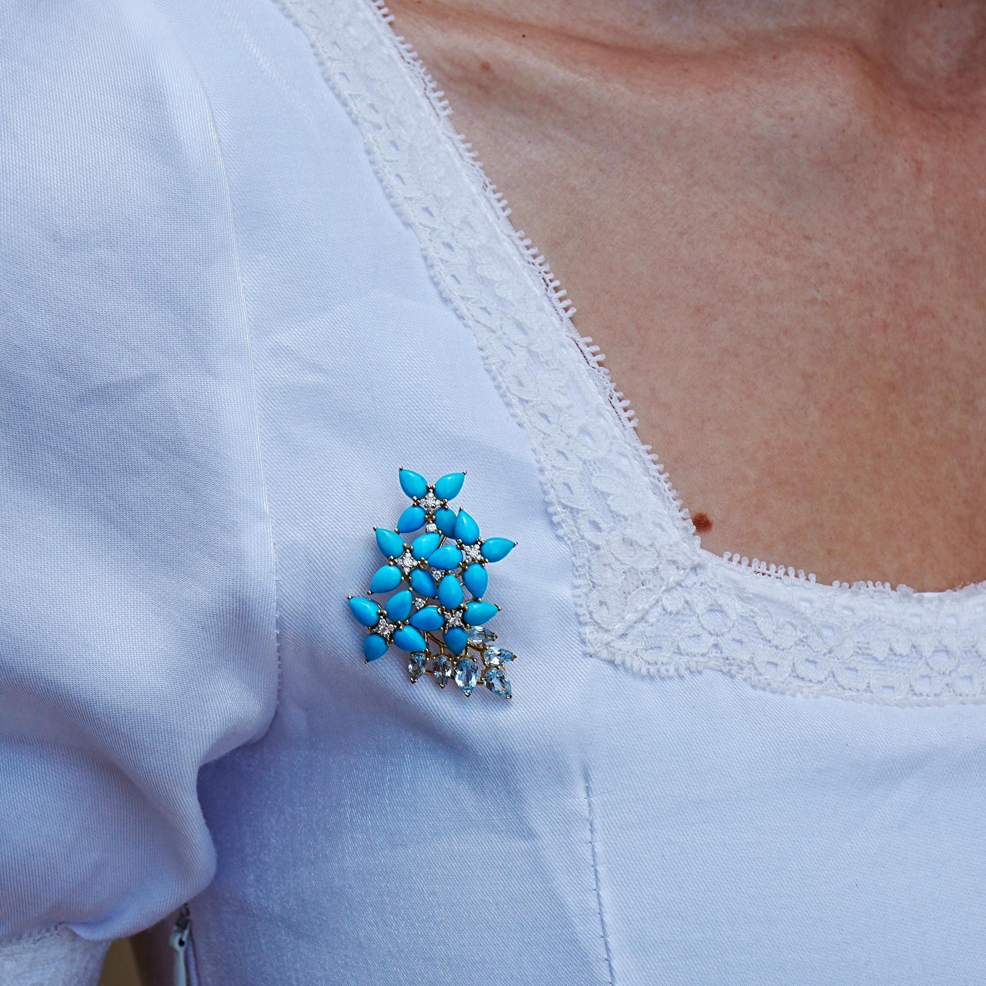 A poetic ode to the lush fullness of hydrangeas, this convertible brooch and pendant captures the charm of a summer garden in full bloom. Petals of smooth turquoise radiate outward in graceful symmetry, accented with brilliant diamonds at each