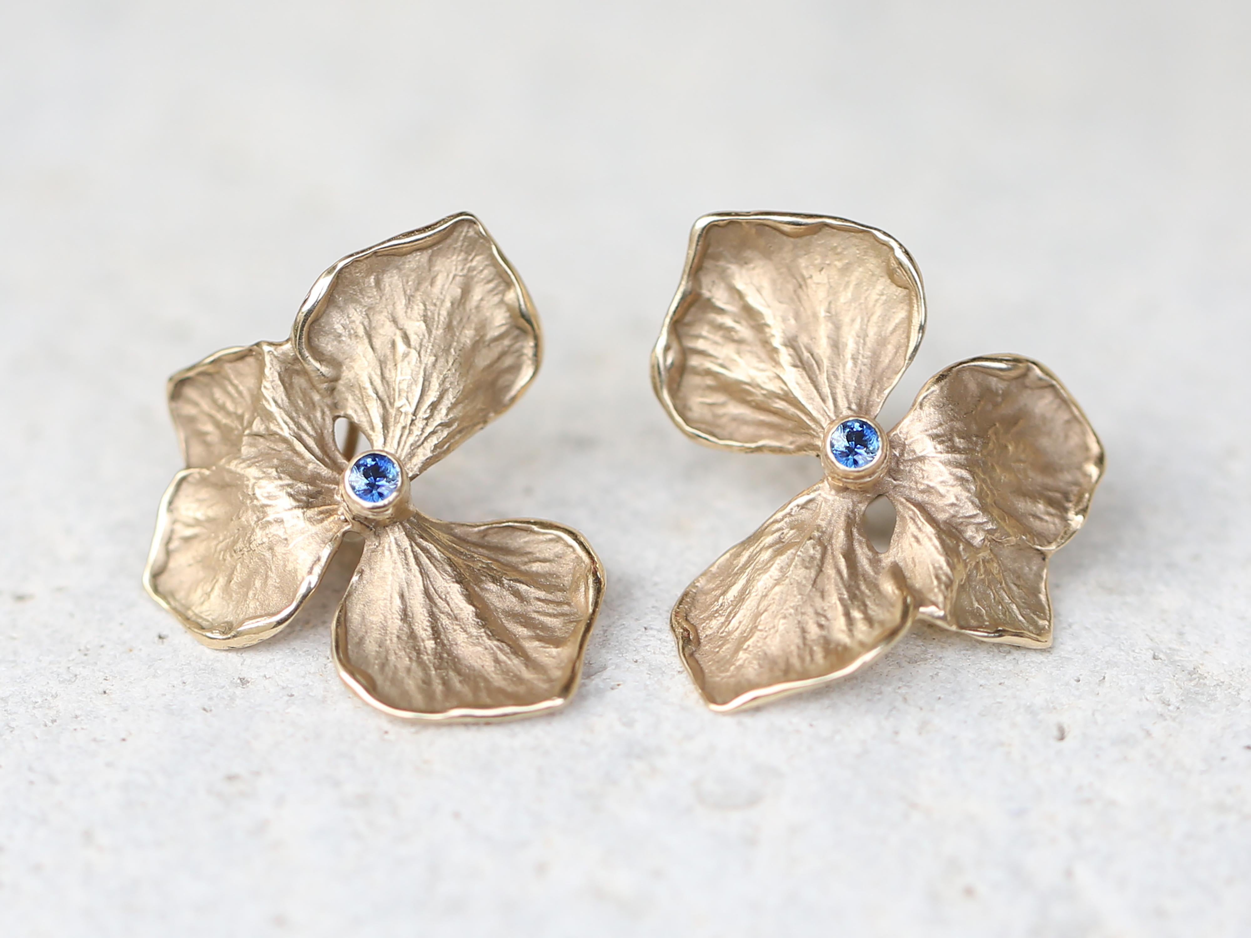 Large Solid Yellow Gold Hydrangea Flower Earrings

These unique earrings are made having a hydrangea flower as a source of inspiration. Each flower is crafted in wax and then cast in gold.

Materials: Flower and Omega Clip: Solid 14k Gold
Size
