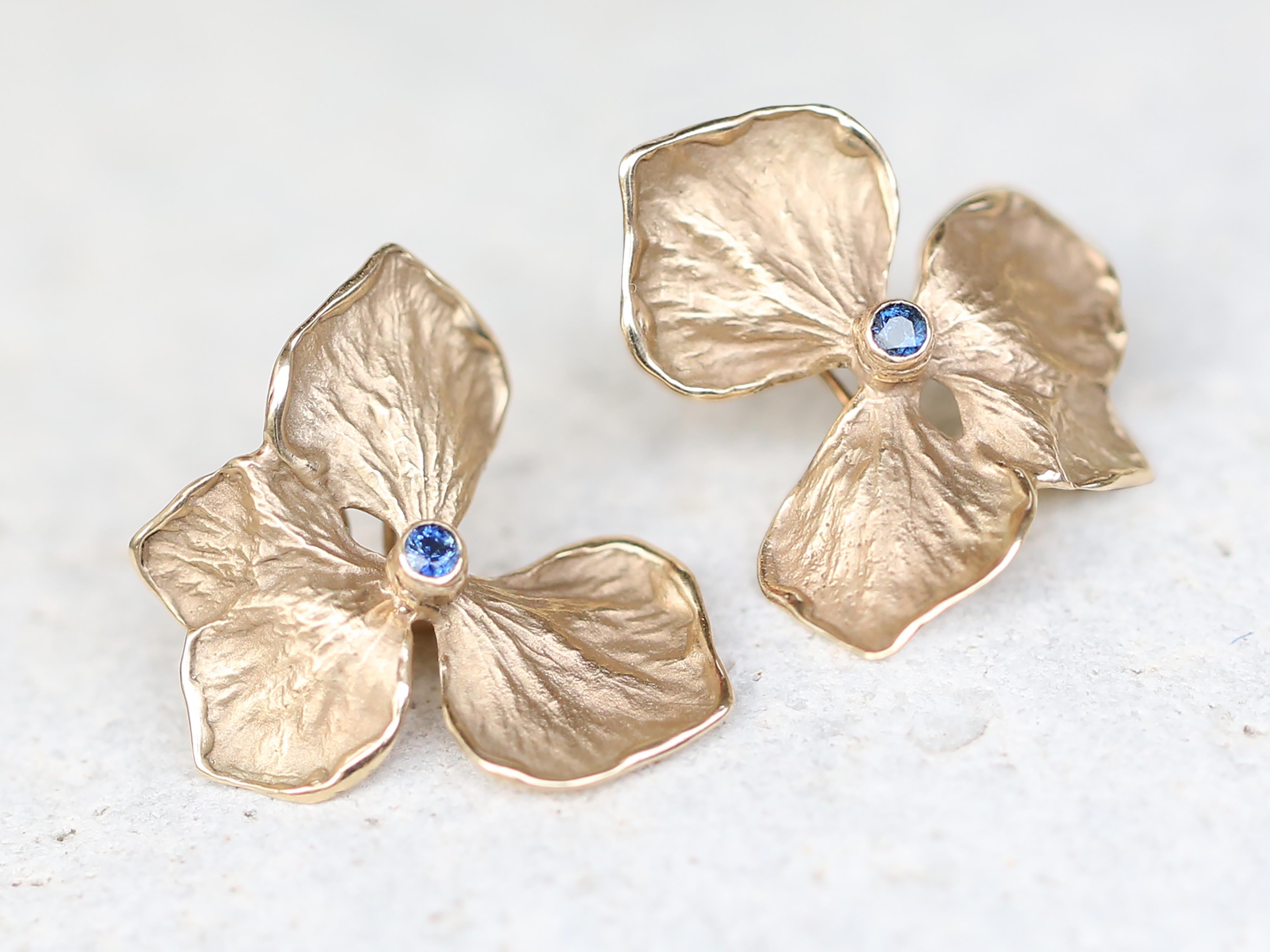Artisan Hydrangea Flower Earrings, Solid 14k Yellow Gold, Blue Sapphire  For Sale