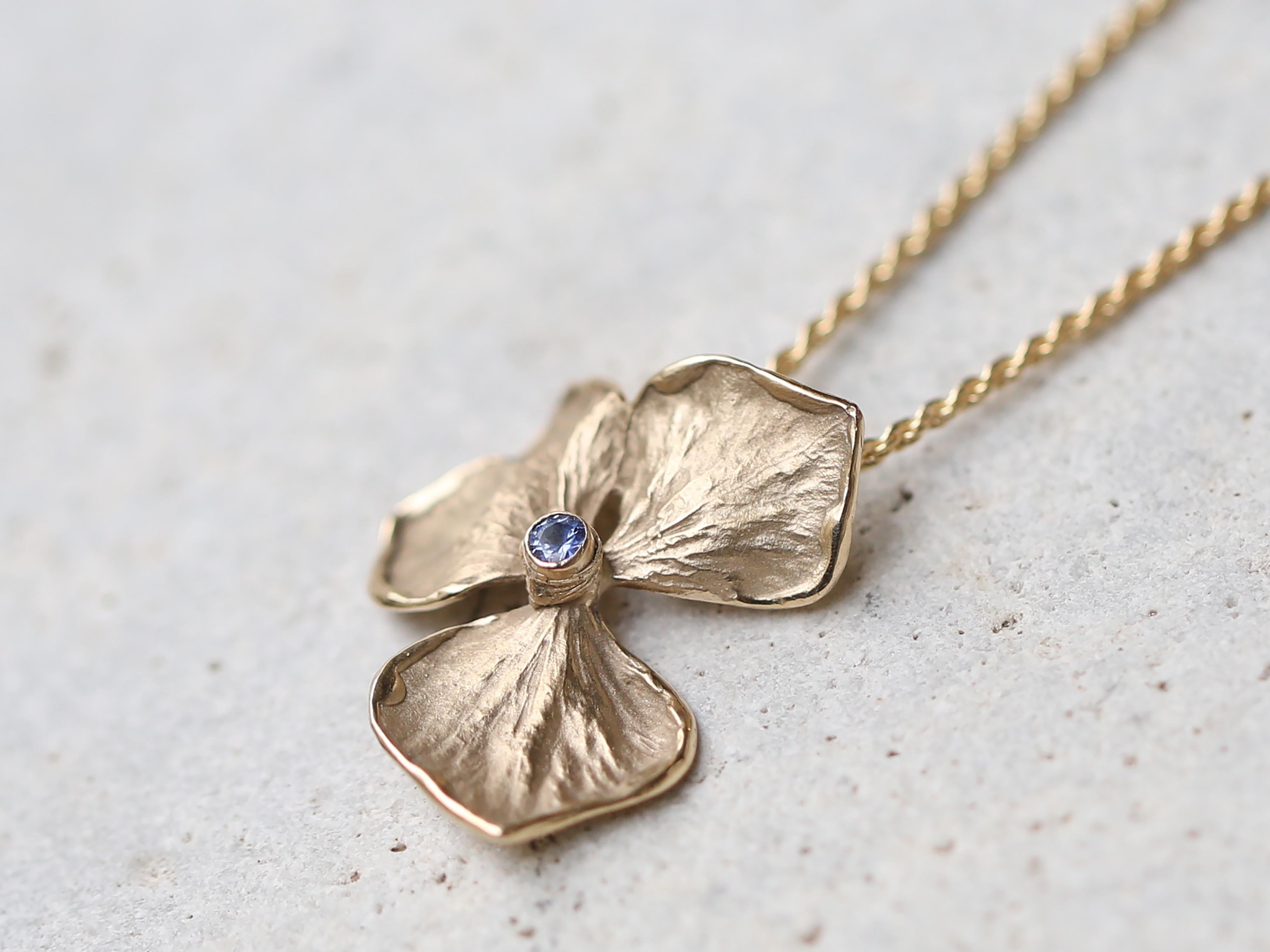 Brilliant Cut Hydrangea Flower Necklace, Solid 14k and 18k Yellow Gold, Blue Sapphire  For Sale