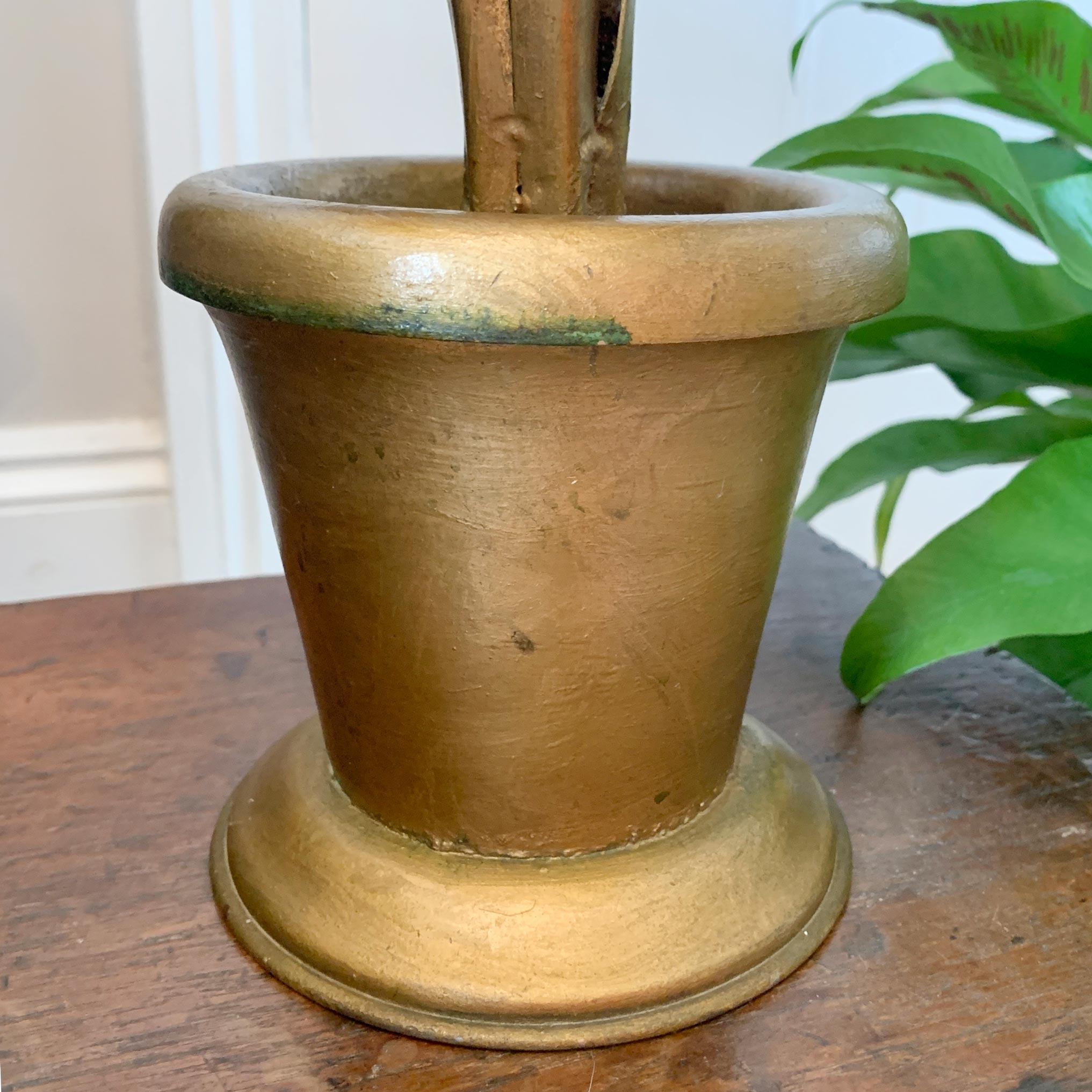 Hydrangea Tischlampe in Weiß und Gold 1950er Jahre im Angebot 4