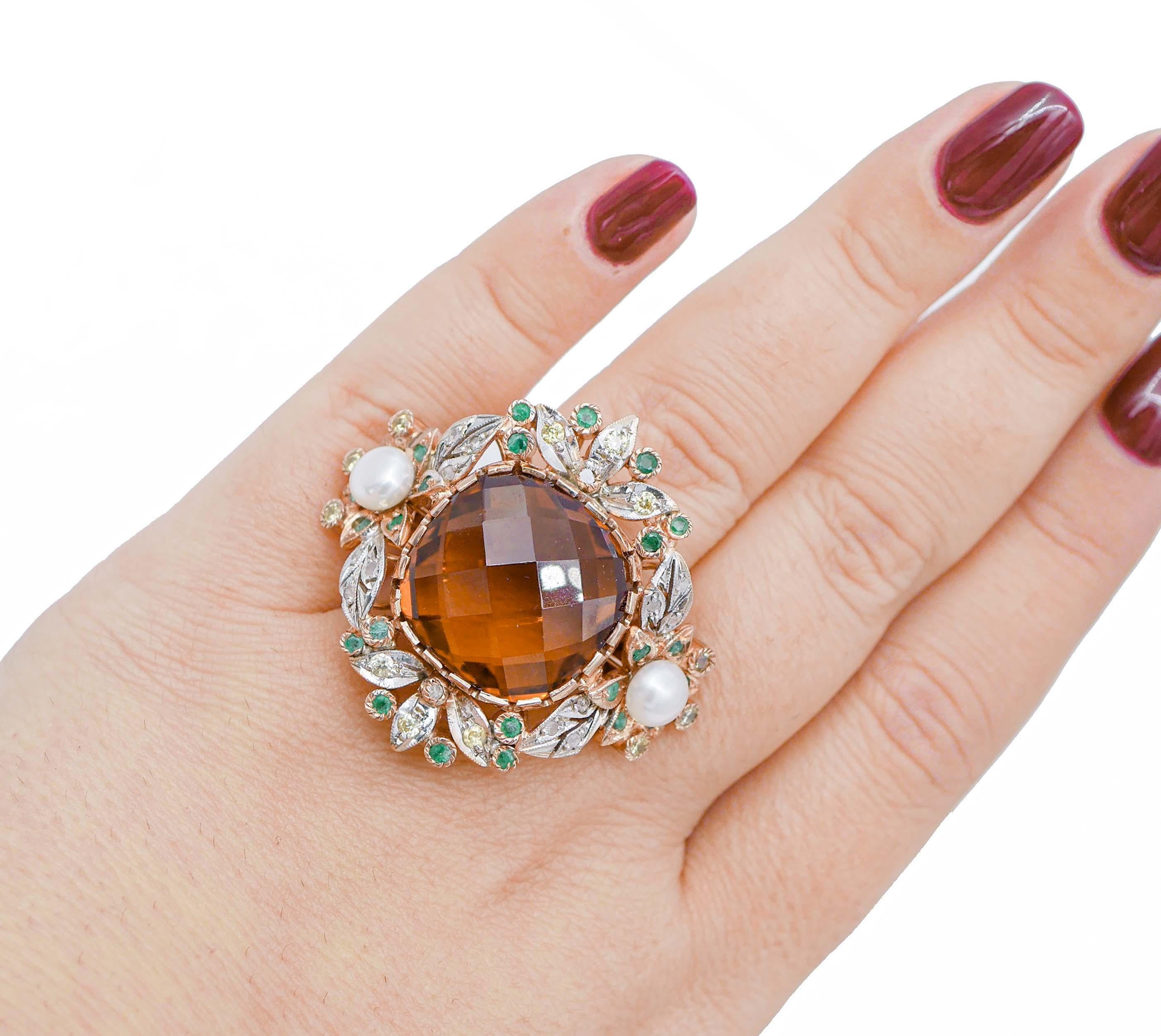 Topaz, Emeralds, Diamonds, Pearls, Rose Gold and Silver Retrò Ring In Good Condition For Sale In Marcianise, Marcianise (CE)
