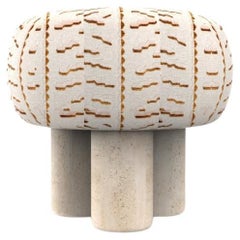 Puff Hygge Diseñado por Saccal Design House Dedar Tiger Beat Milano Travertino