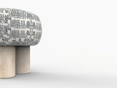 Pochette Hygge conçue par Saccal Design House Outdoor Kolymbetra en travertin bleu