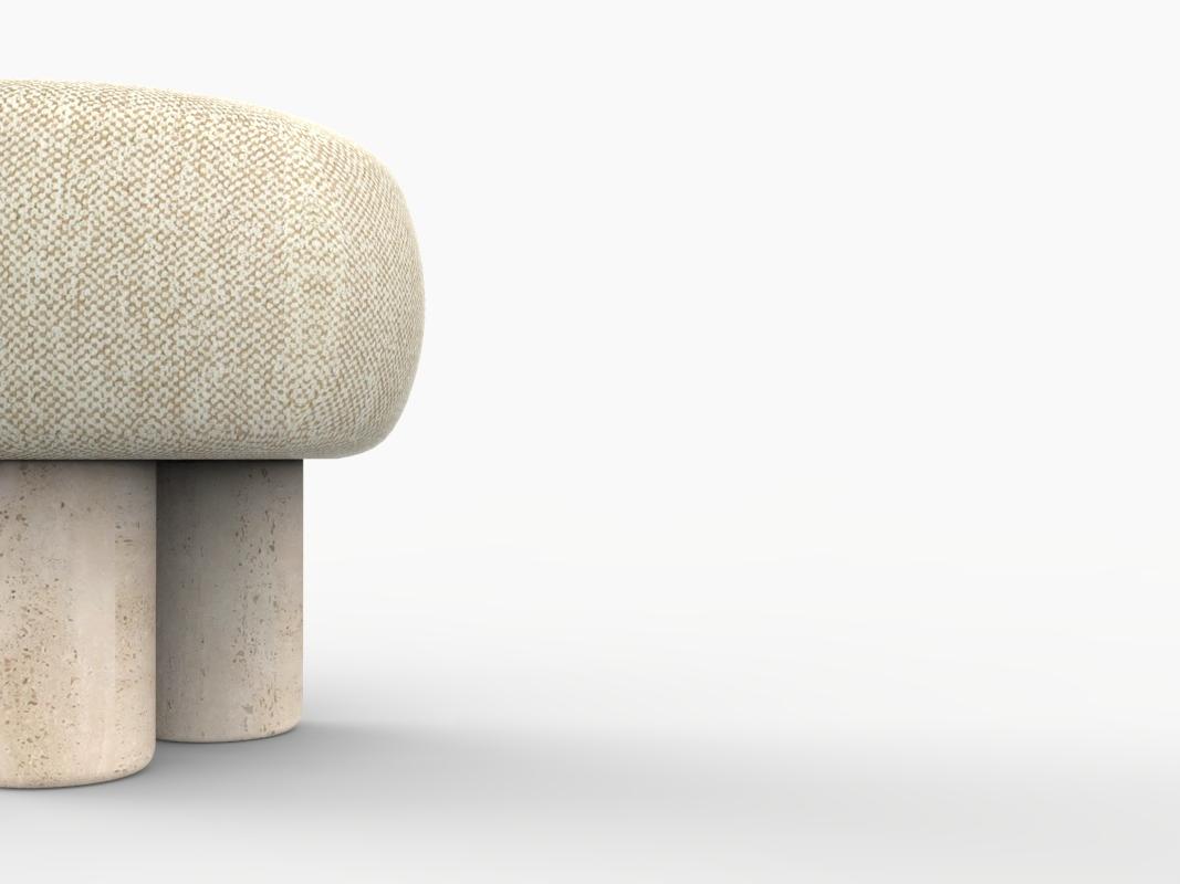 Hygge Puff entworfen von Saccal Design House in Outdoor-Stoff Spugna Beige und Travertin

Die Collection'S Hygge ist von der zeitgenössischen Architektur Portugals inspiriert. Sie erinnert an die romanische Vergangenheit, indem sie antike Geometrien