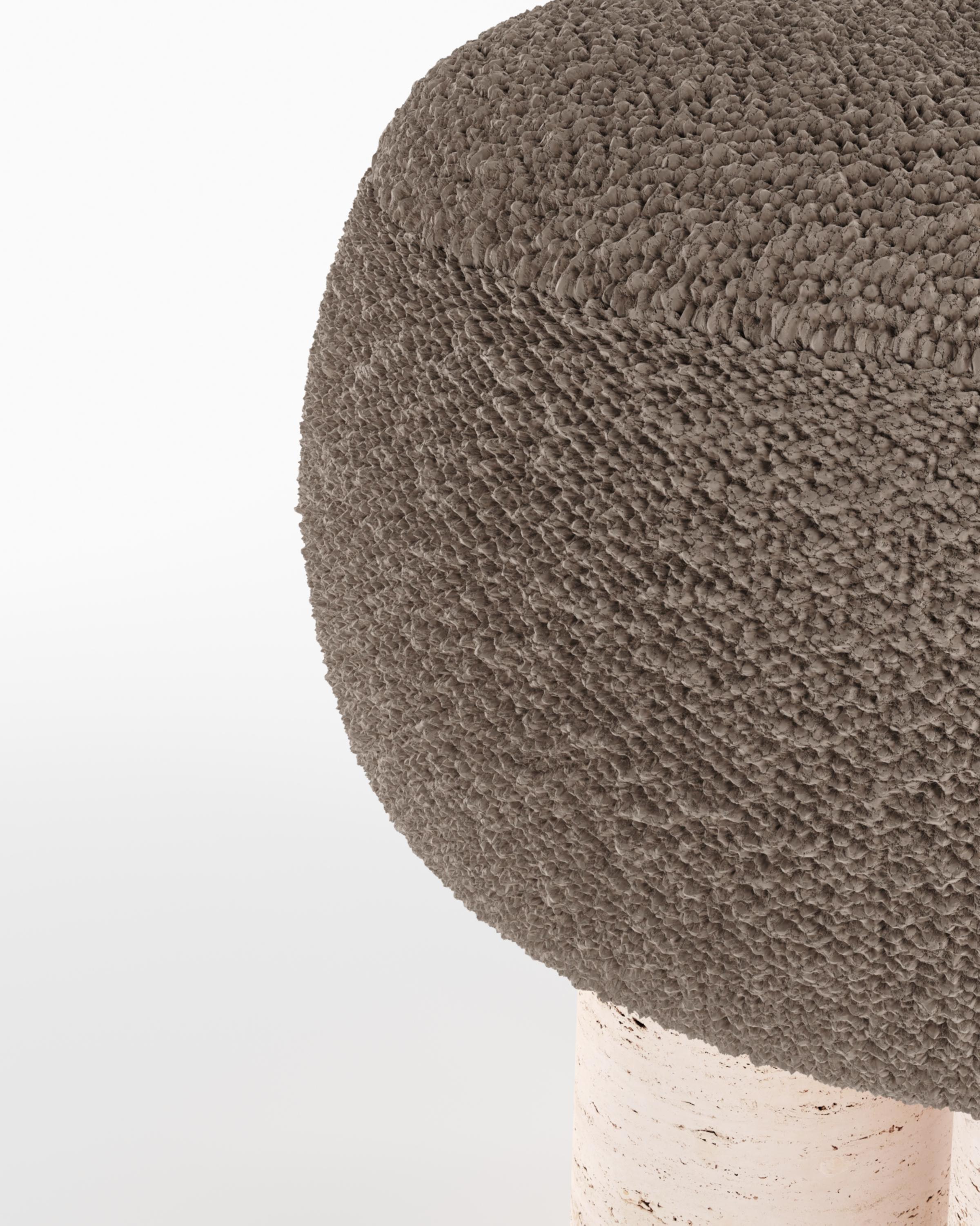 XXIe siècle et contemporain Tabouret Hygge conçu par Saccal Design House en travertin brun bouclé en vente