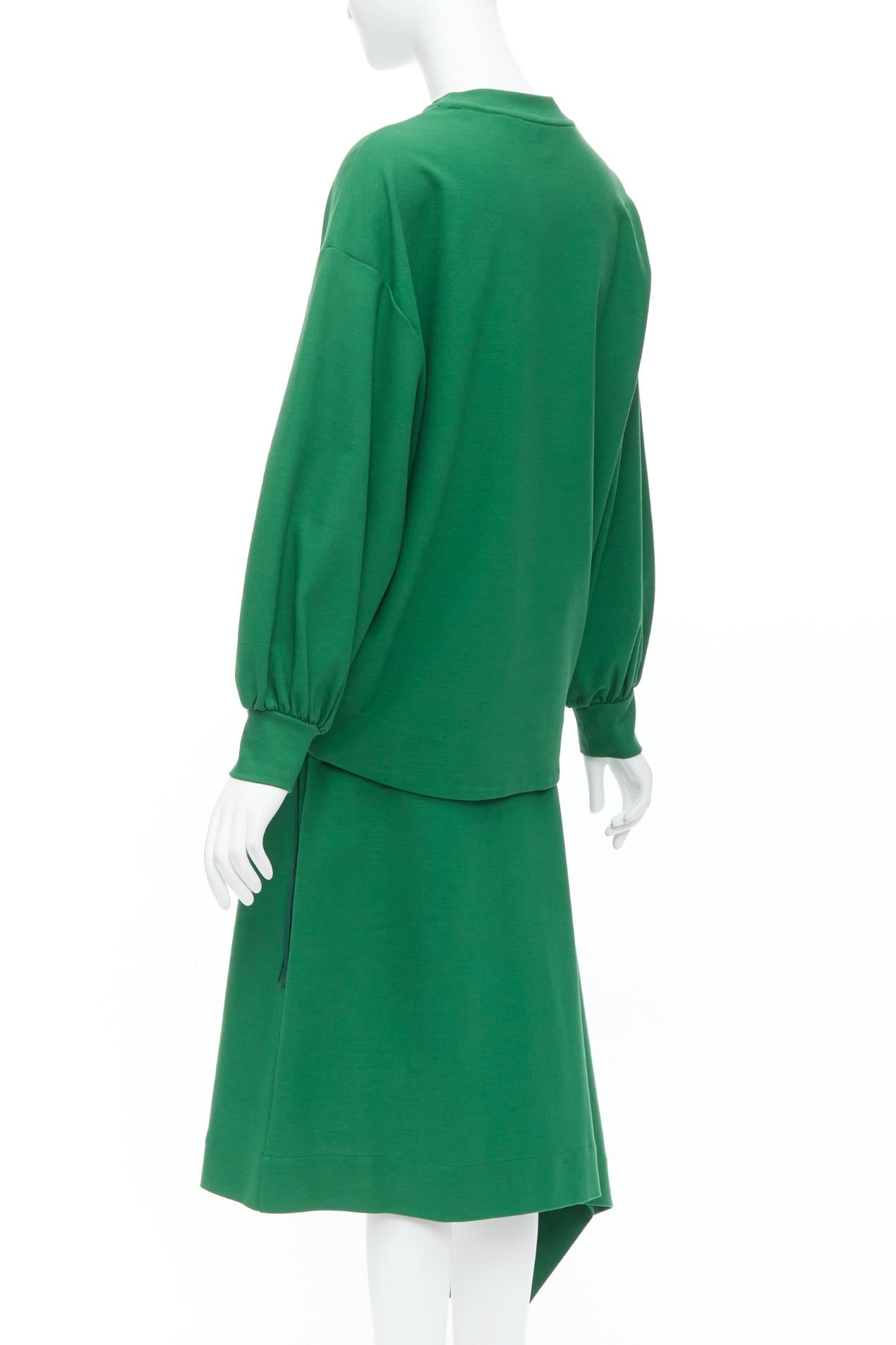 HYKE Grüner Baumwollpullover Pullover mit asymmetrischem Saum Rock Set JP2 M im Angebot 1