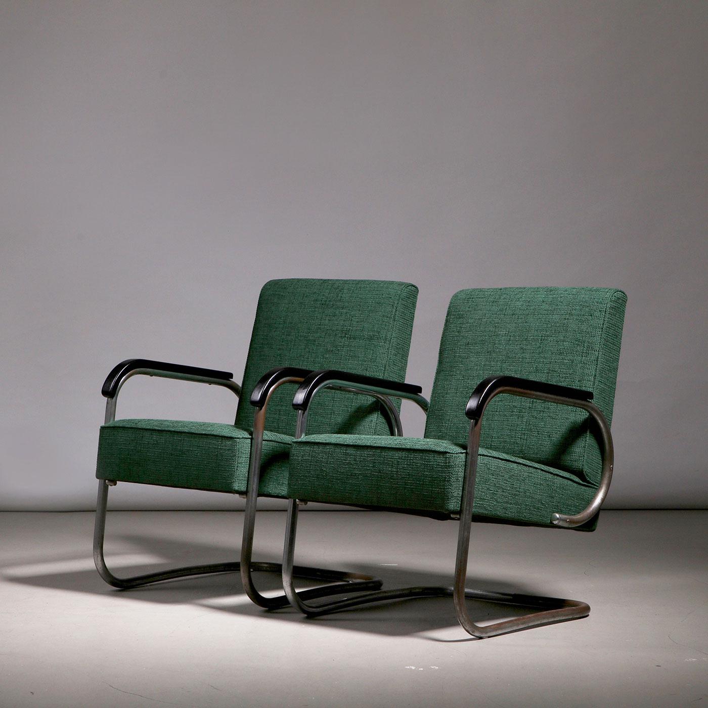Tchèque Fauteuils cantilever Bauhaus «EK32 » de Hynek Gottwald en tissu vert, 1935 en vente