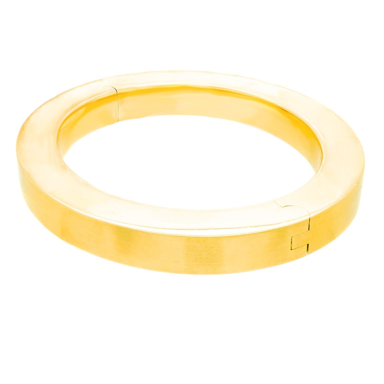 Women's or Men's Hyper-Modern Yellow Gold Bangle For Sale