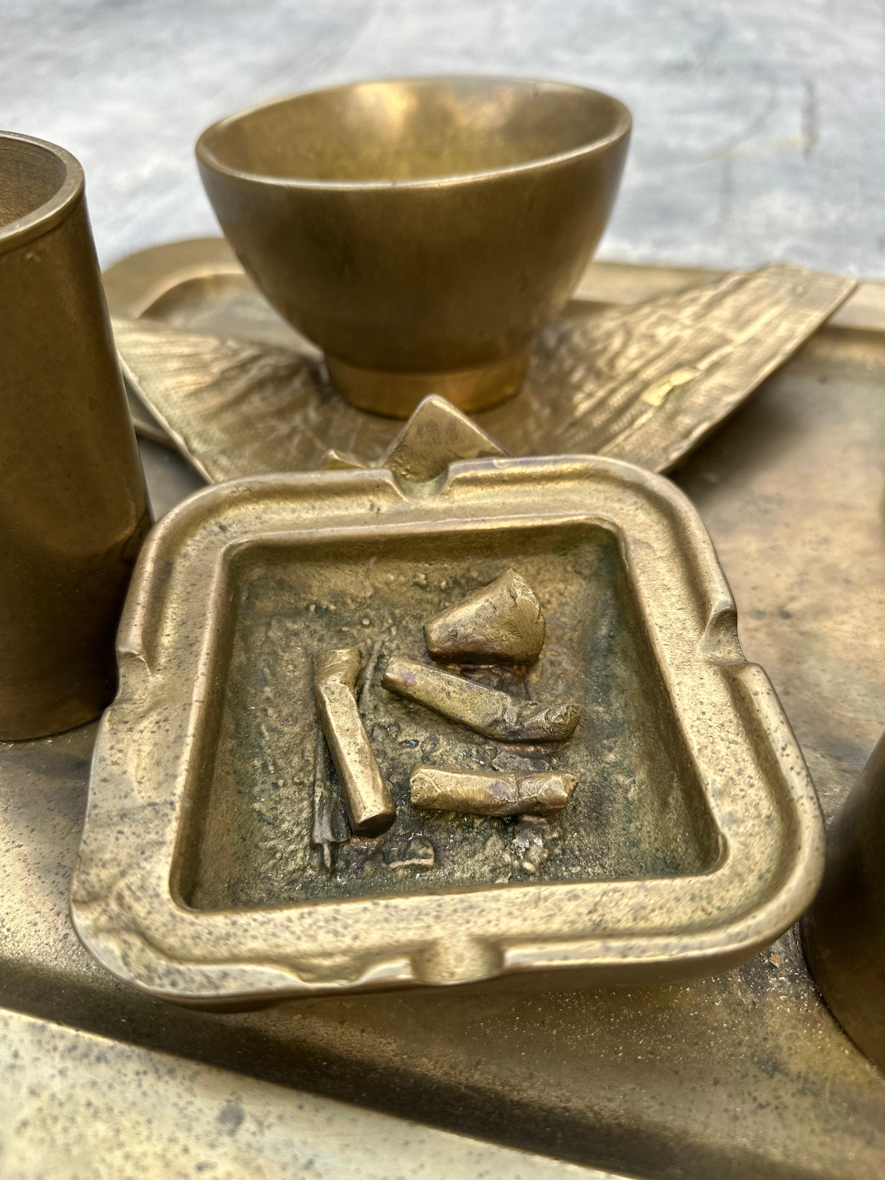 Moderno Vassoio iperrealista in bronzo in vendita