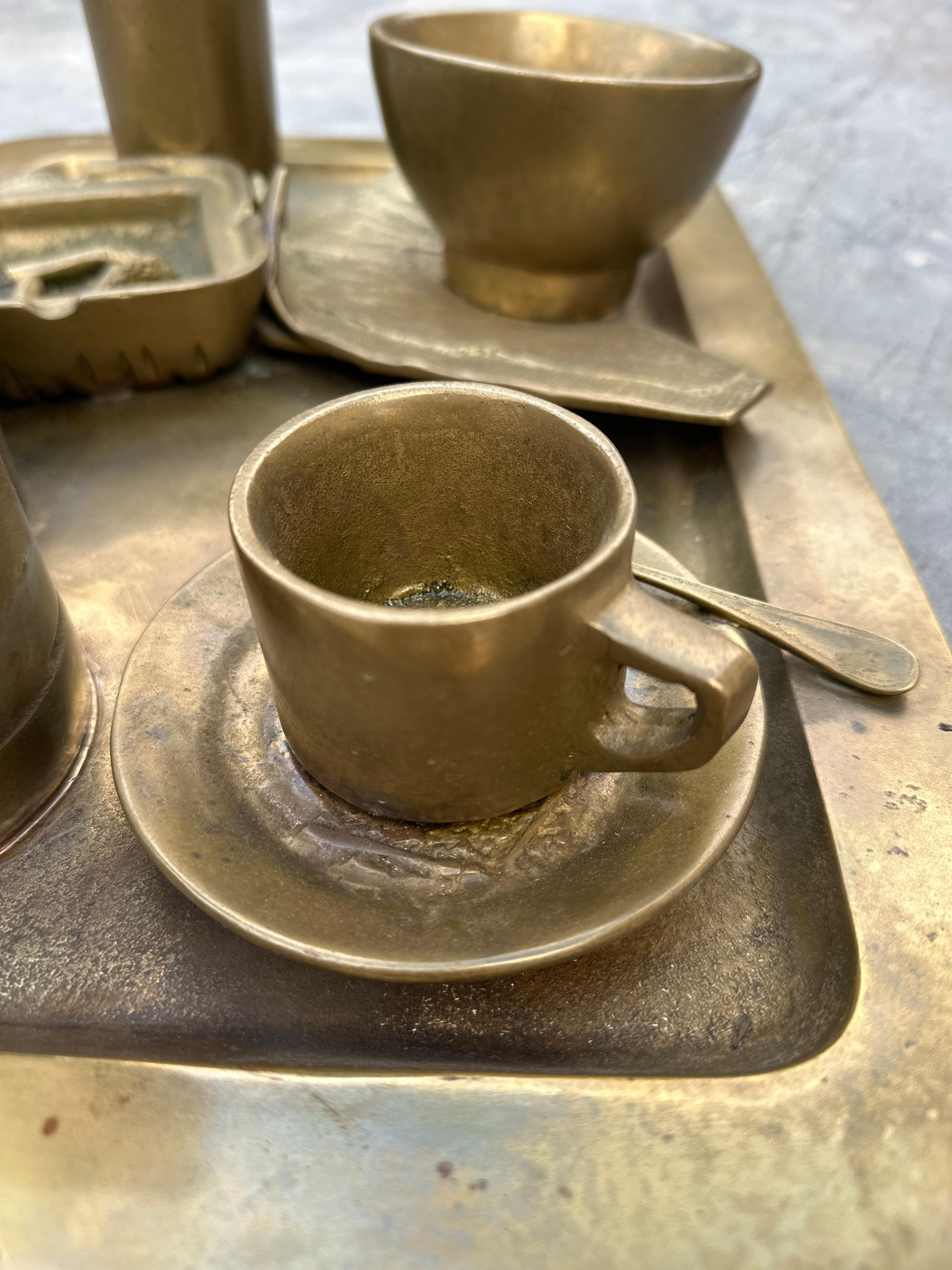 Svizzero Vassoio iperrealista in bronzo in vendita