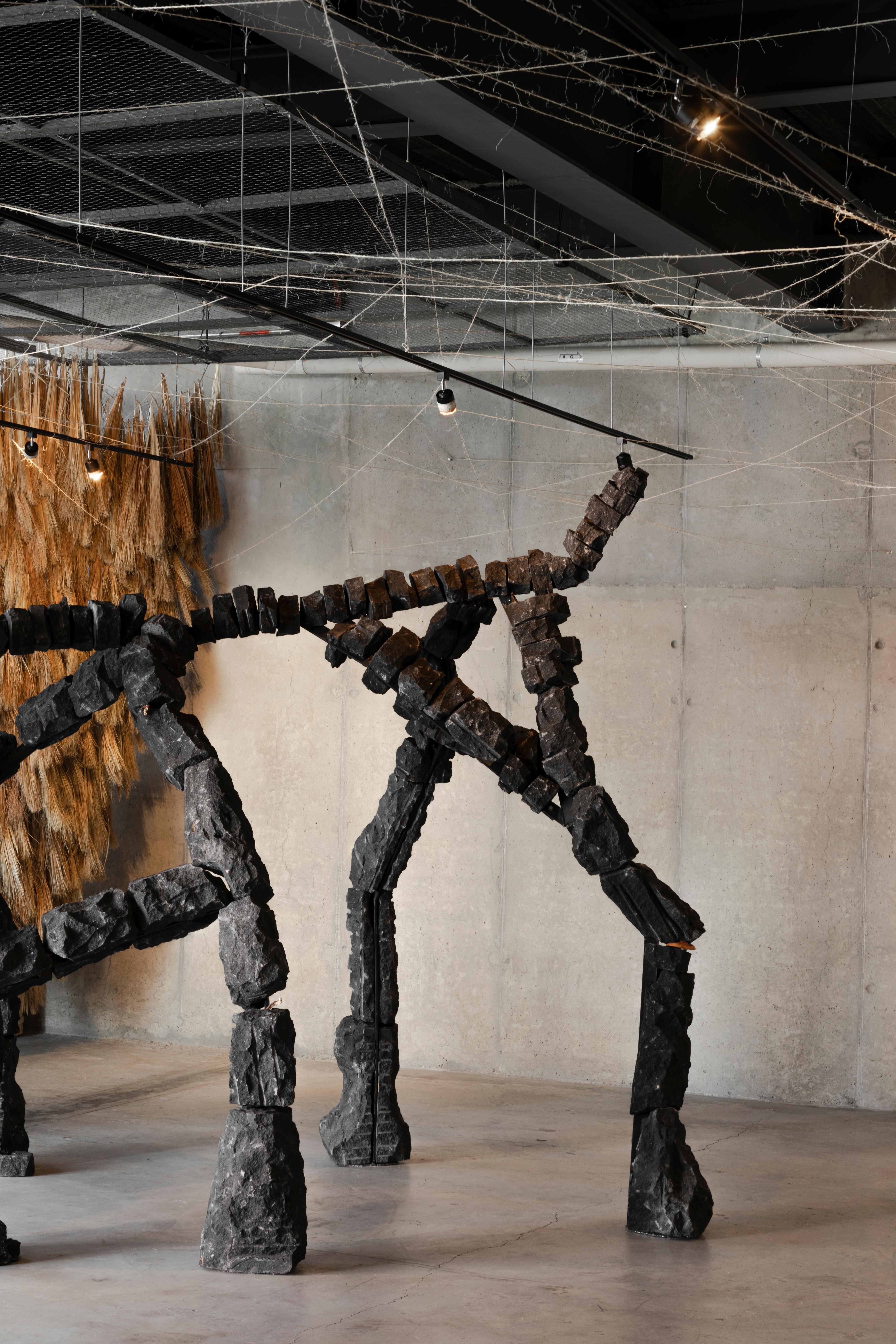 Hyphae, Mycelium-Berg Macro-Installation von Andres Monnier im Zustand „Neu“ im Angebot in Geneve, CH