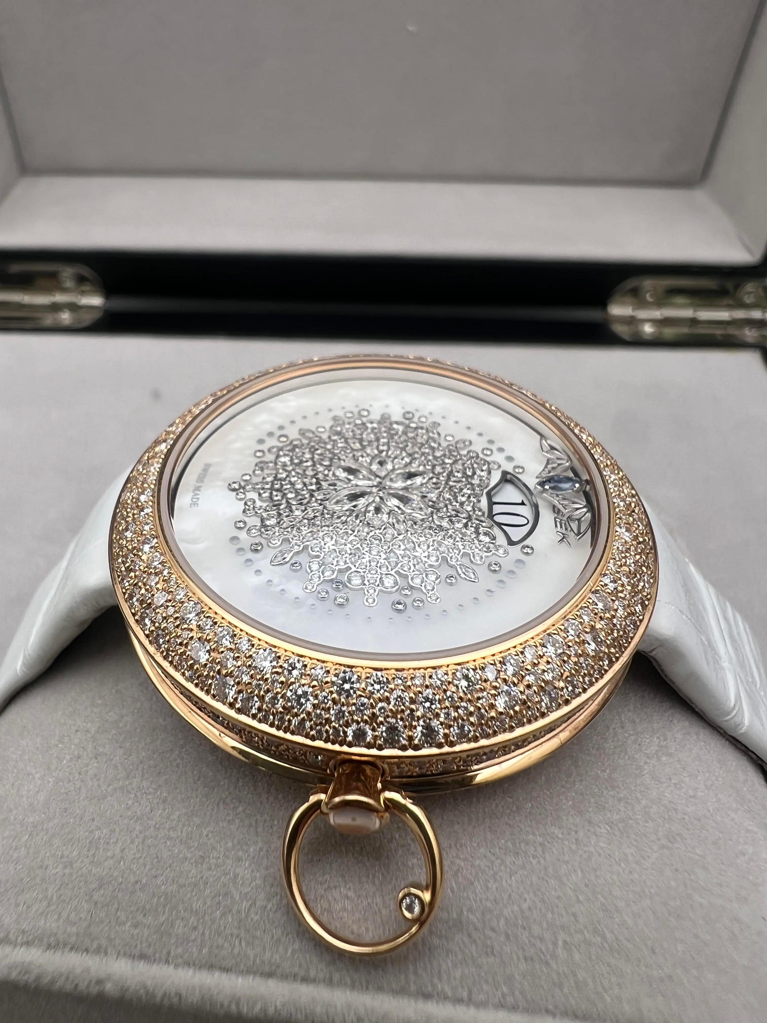 Hysek Kalysta Exotic Tale Jump Hour KA3926R95 18K Rose Gold MOP Full Diamond B&P For Sale 9