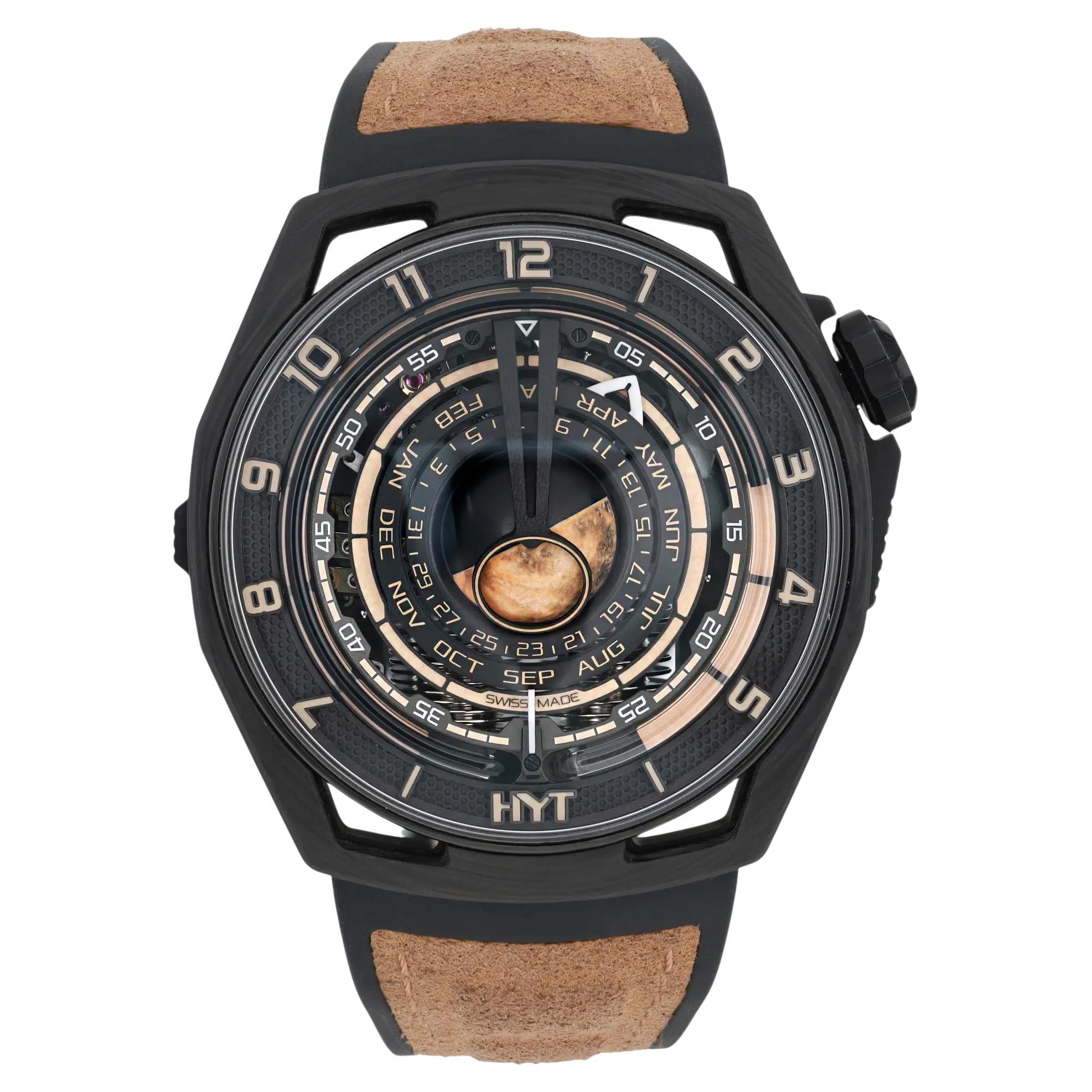 HYT Moon Runner Desert Carbon Titanium Edition limitée à 15 montres H02984-A en vente