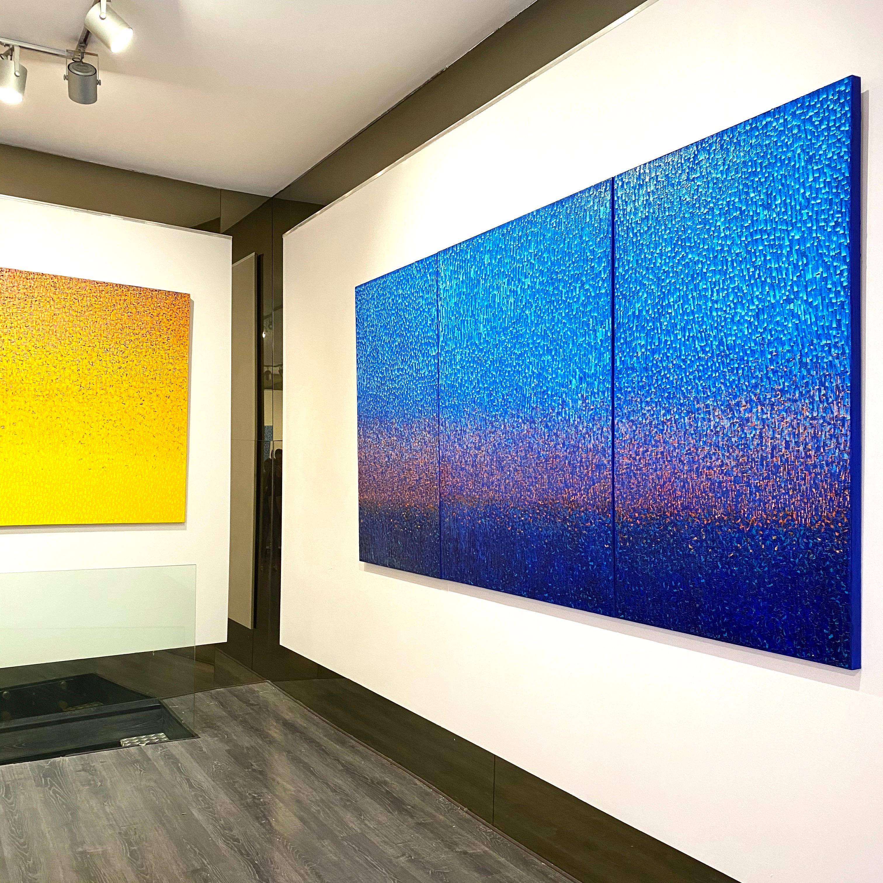Beeindruckendes blaues monochromes abstraktes Triptychon „Winter Herbst Trilogy“, asiatische Kunst – Painting von  Hyun Ae Kang