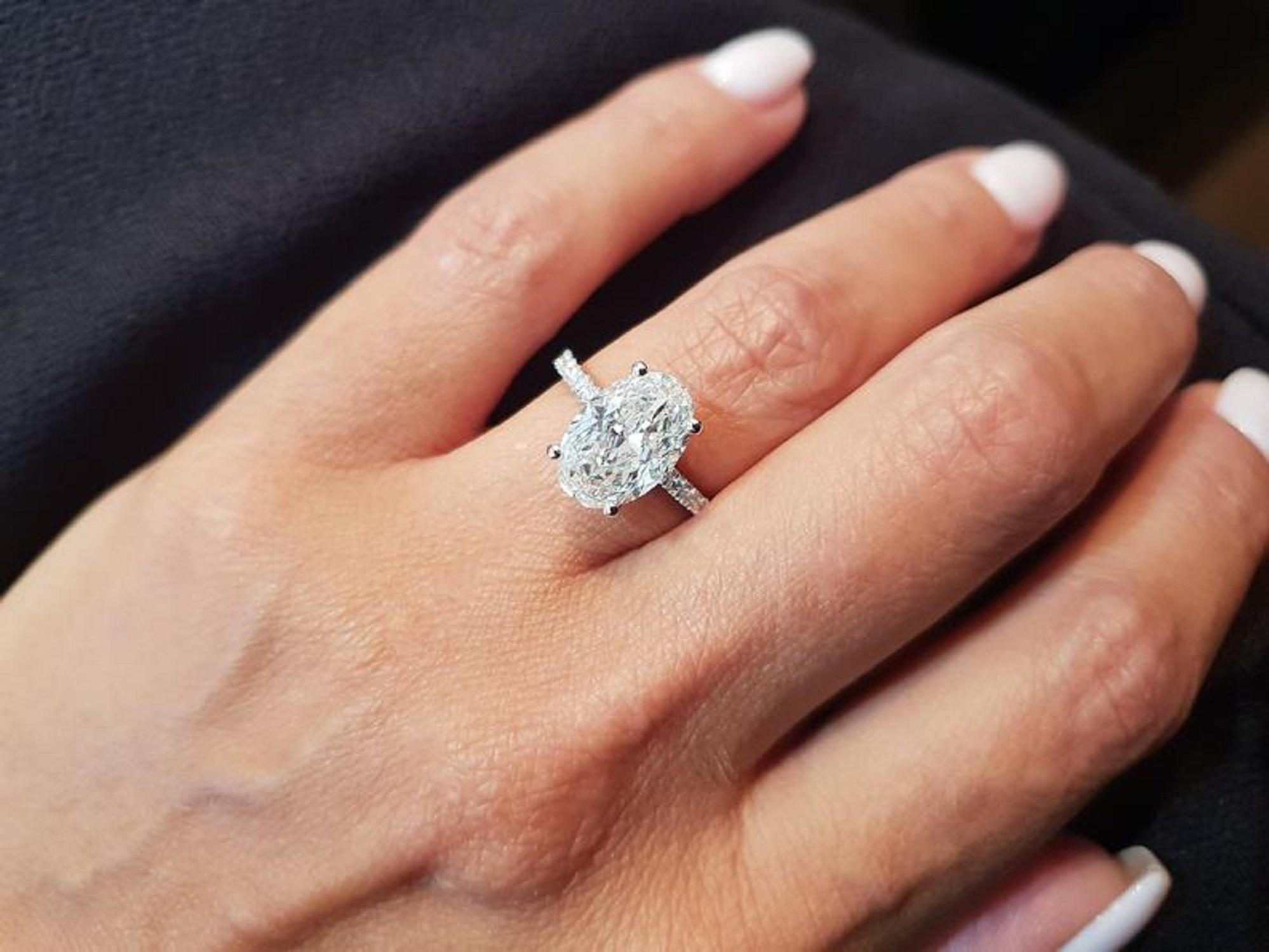 oval diamond ratio