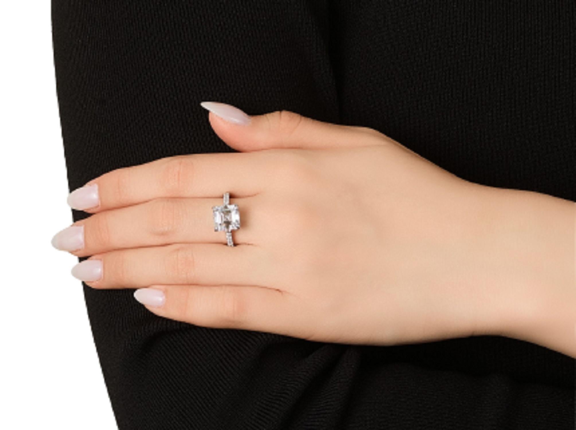 2 carat rectangle diamond ring