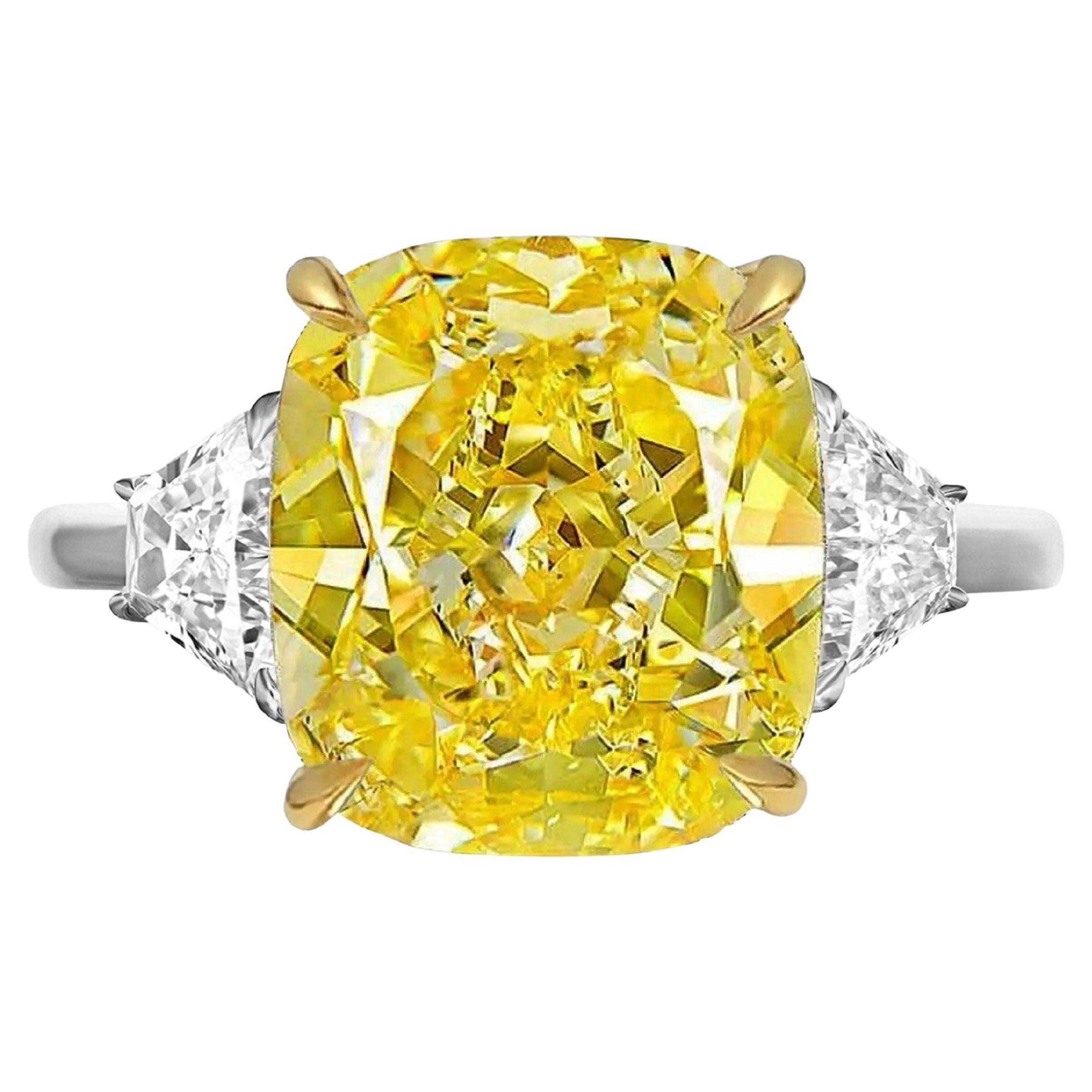 I Flawless GIA Certified 4.30 Carat Fancy Yellow Diamond Ring